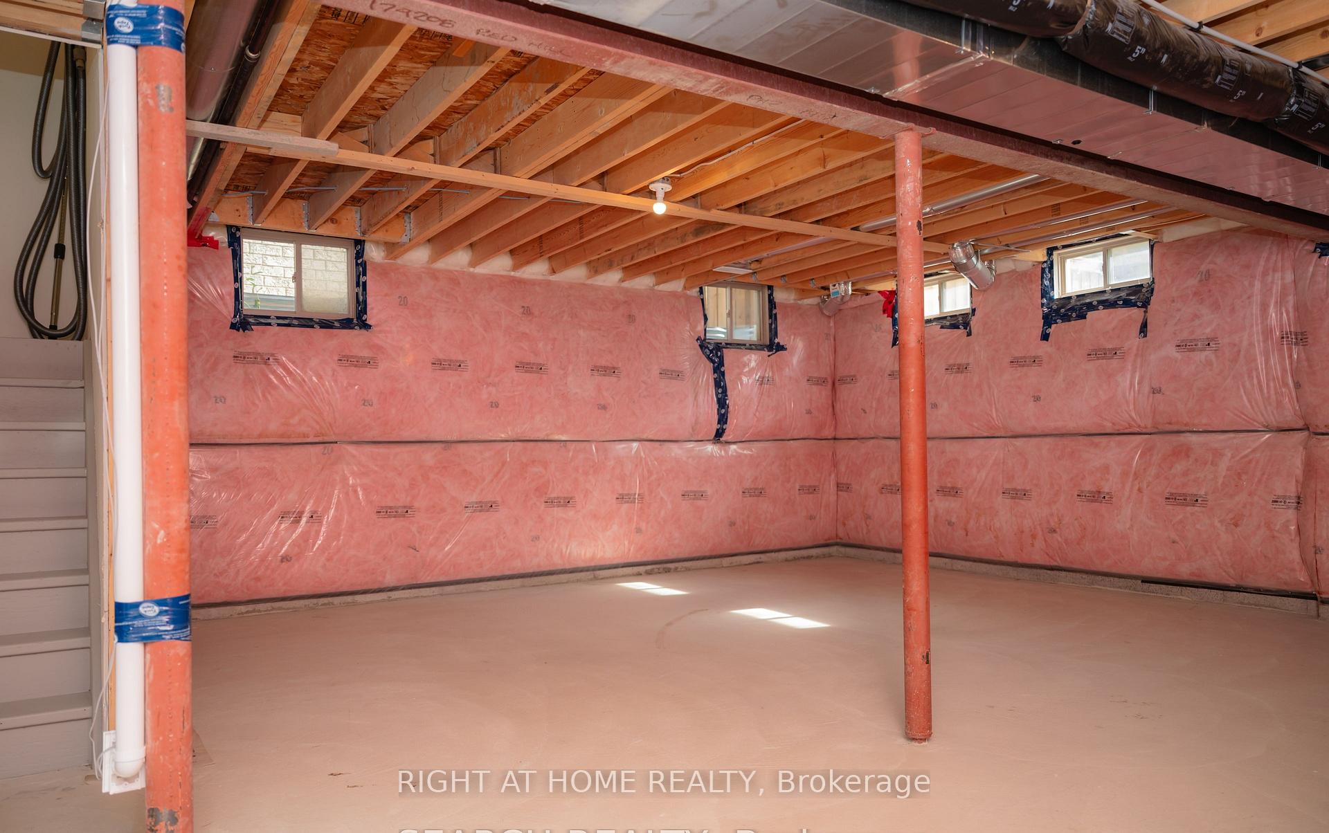Photo 13 of 51 Bedrock Drive, Hamilton, Stoney Creek Mountain — HOMEH