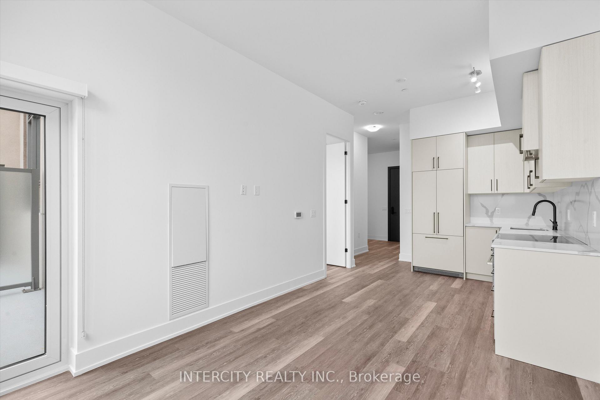 Photo 23 of Unit 601, 2075 King Road, King, King City — HOMEH