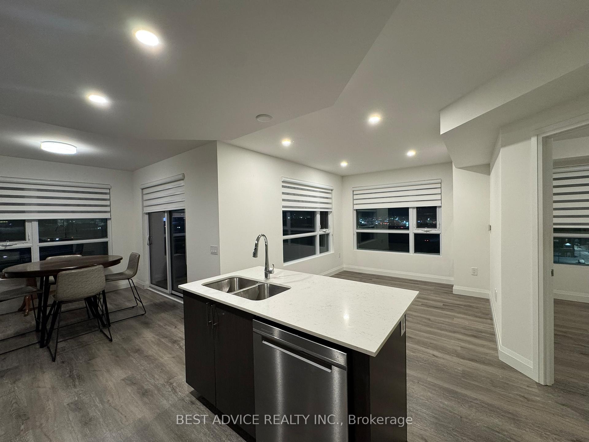 Photo 17 of Unit 817, 58 Lakeside Terrace, Barrie, Little Lake — HOMEH