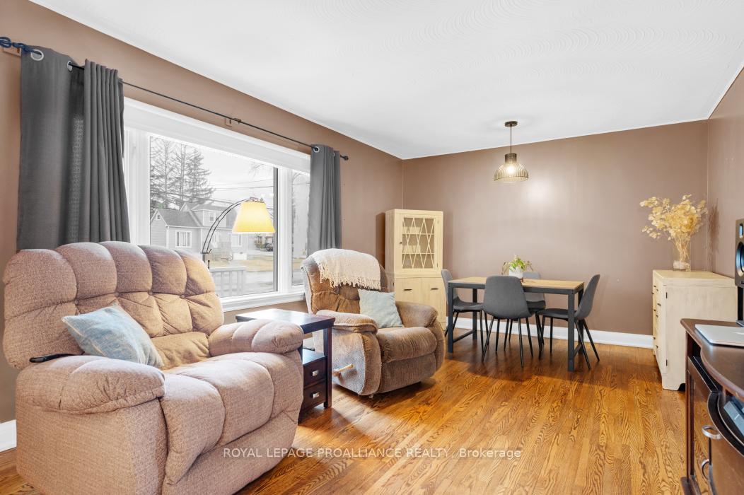Photo 9 of 31 Lemoine Street, Belleville, Belleville Ward — HOMEH