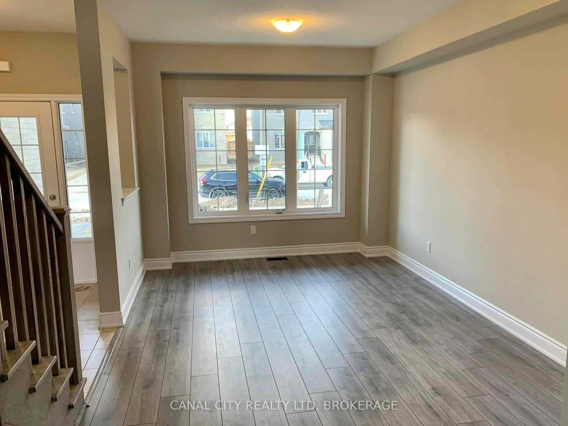 Photo 6 of 10 Venture Way, Thorold, Rolling Meadows — HOMEH