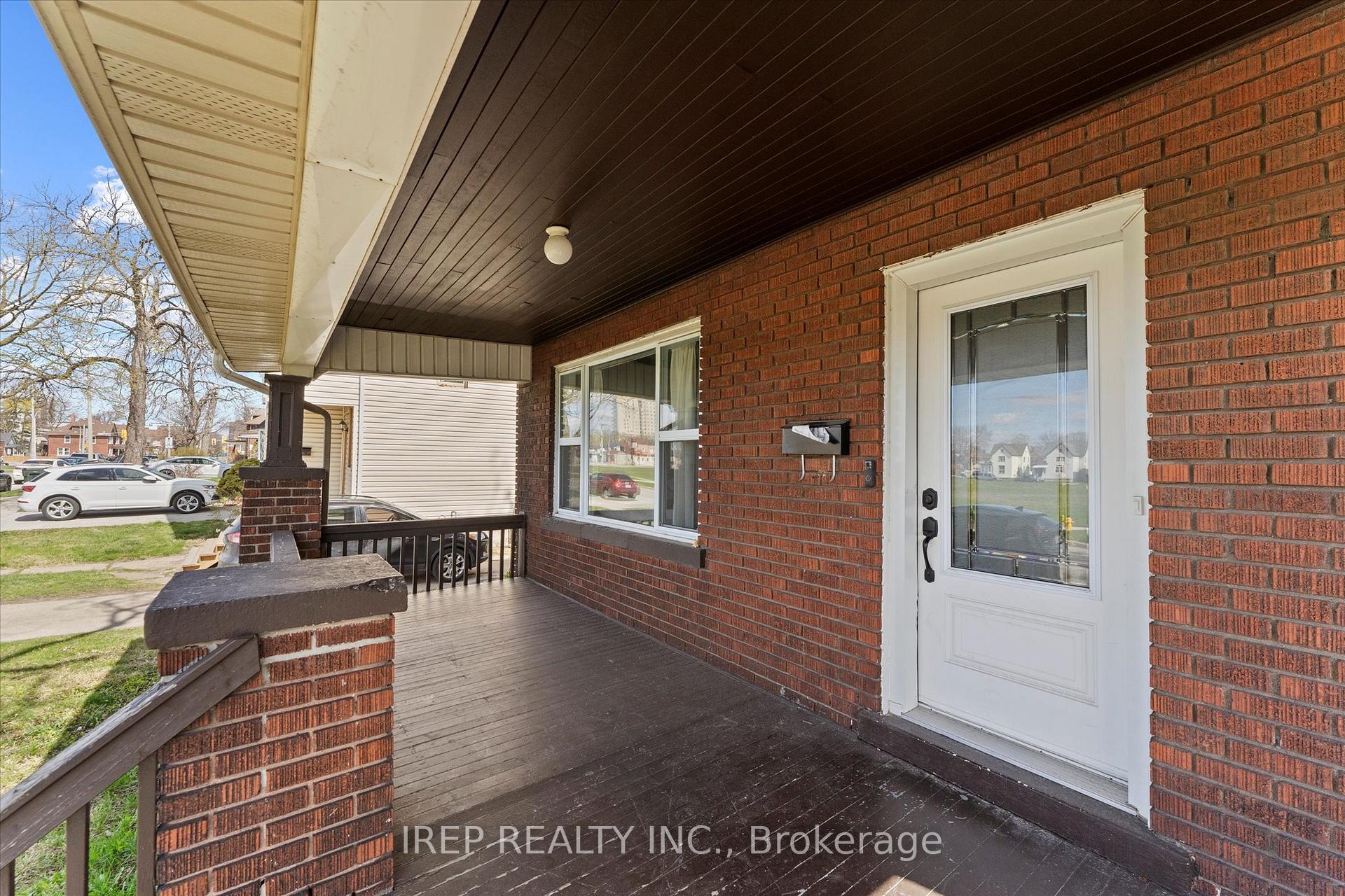 Photo 18 of 394 Crawford Avenue, Windsor — HOMEH