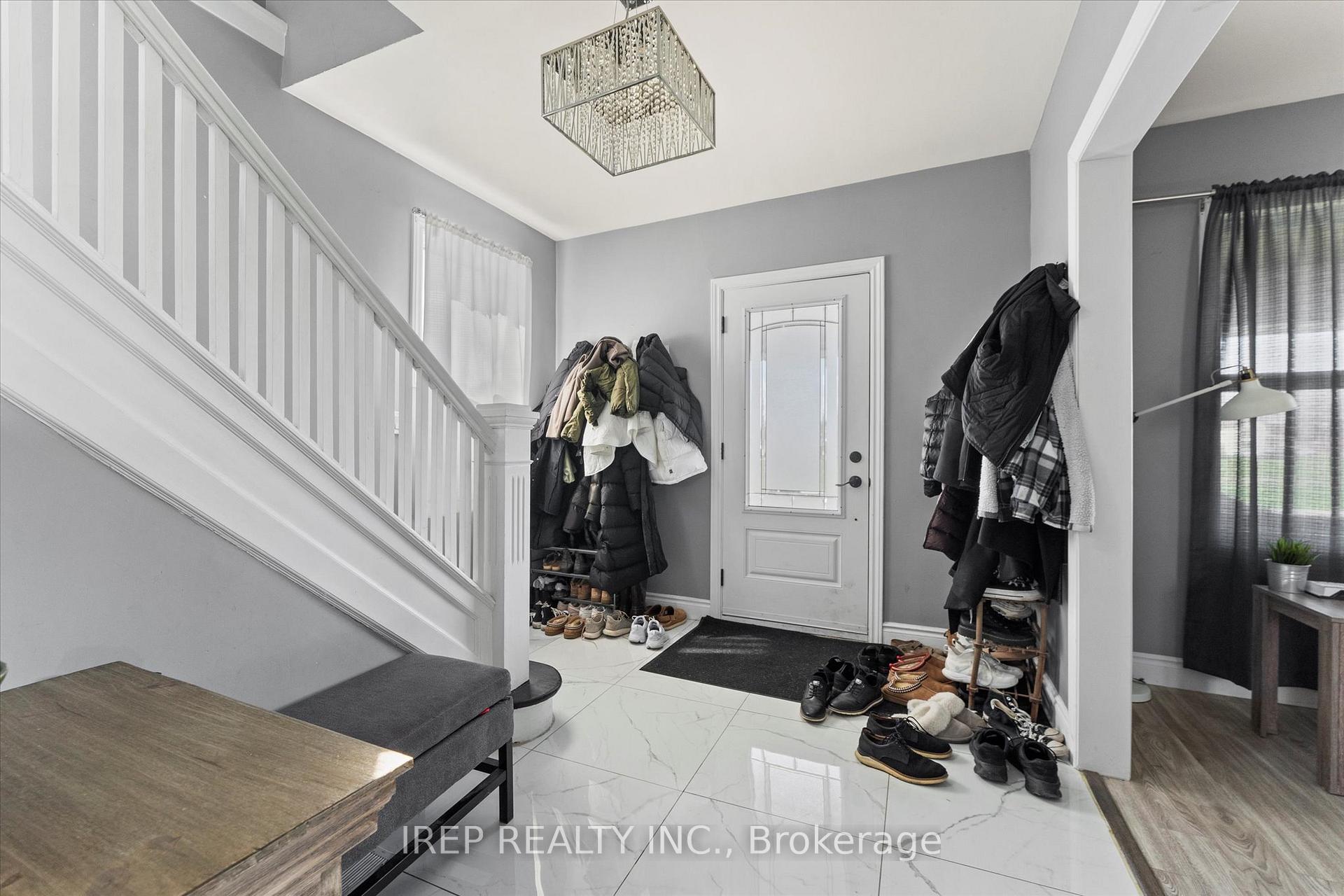 Photo 15 of 394 Crawford Avenue, Windsor — HOMEH