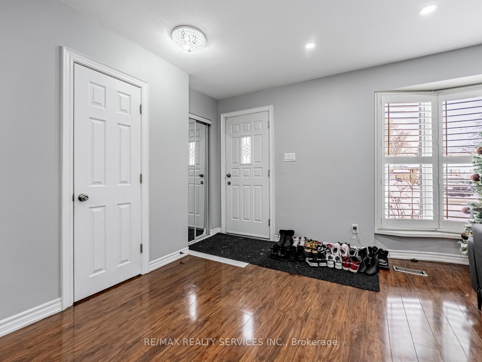 Photo 28 of 14 Belmont Drive, Brampton, Avondale — HOMEH