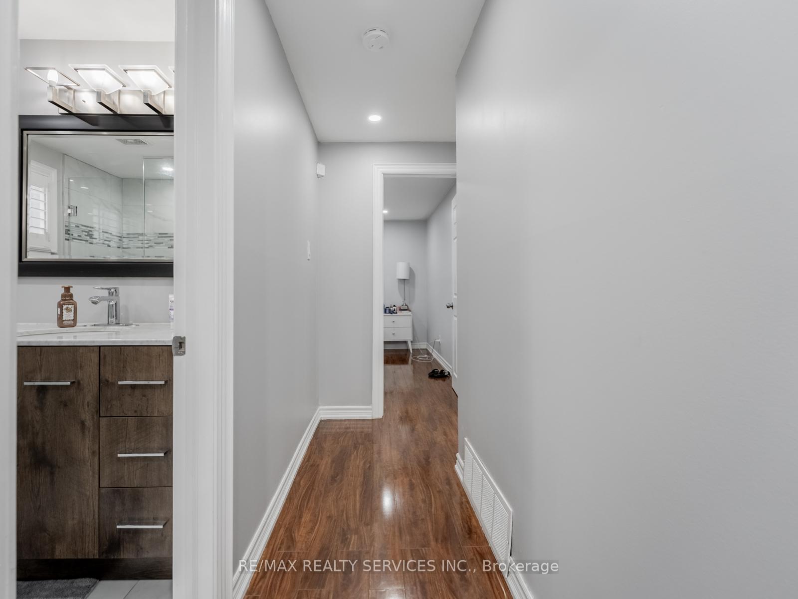 Photo 9 of 14 Belmont Drive, Brampton, Avondale — HOMEH