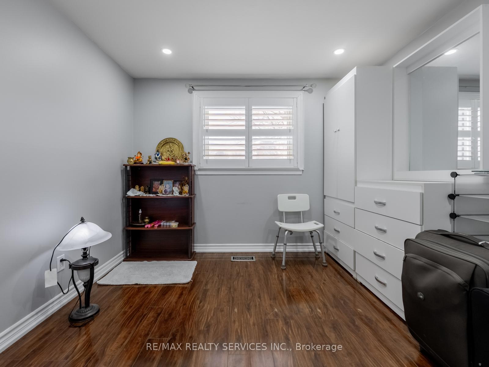 Photo 12 of 14 Belmont Drive, Brampton, Avondale — HOMEH