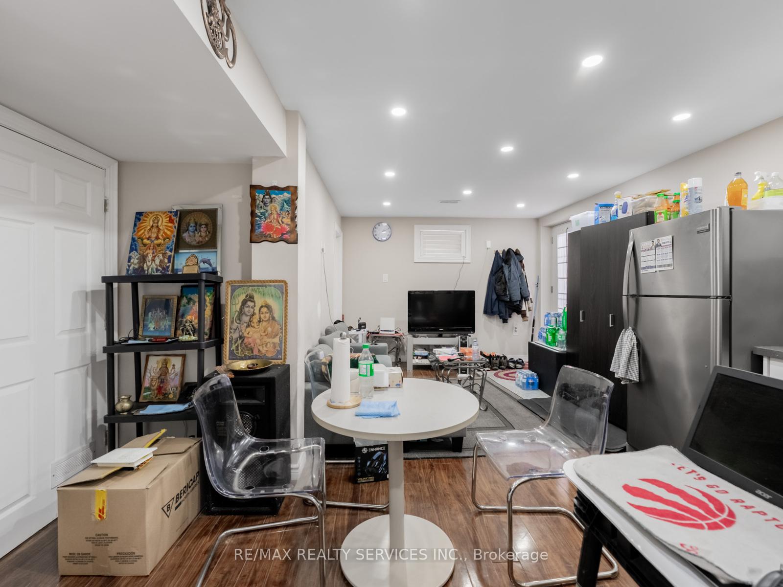 Photo 24 of 14 Belmont Drive, Brampton, Avondale — HOMEH