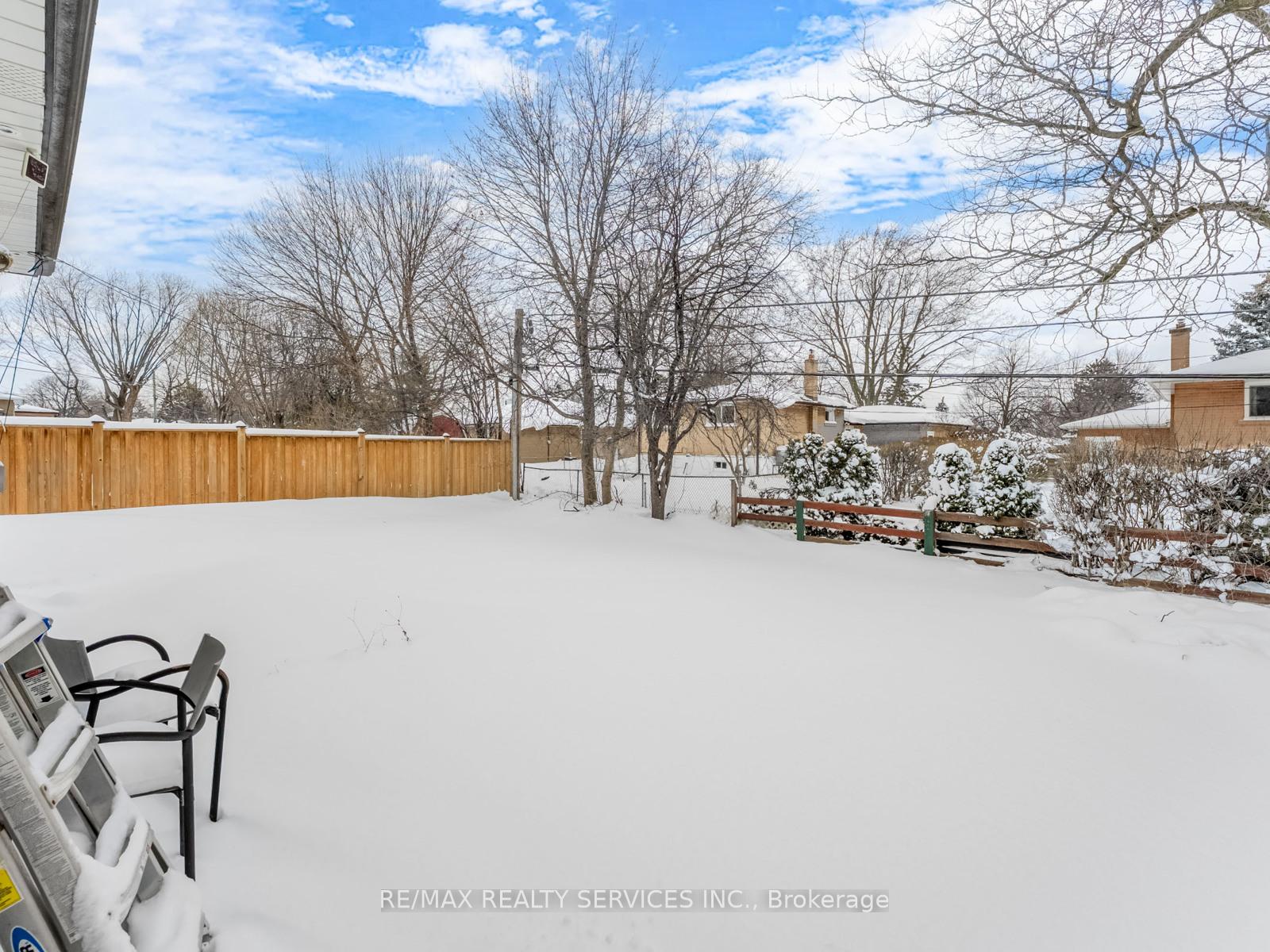 Photo 29 of 14 Belmont Drive, Brampton, Avondale — HOMEH