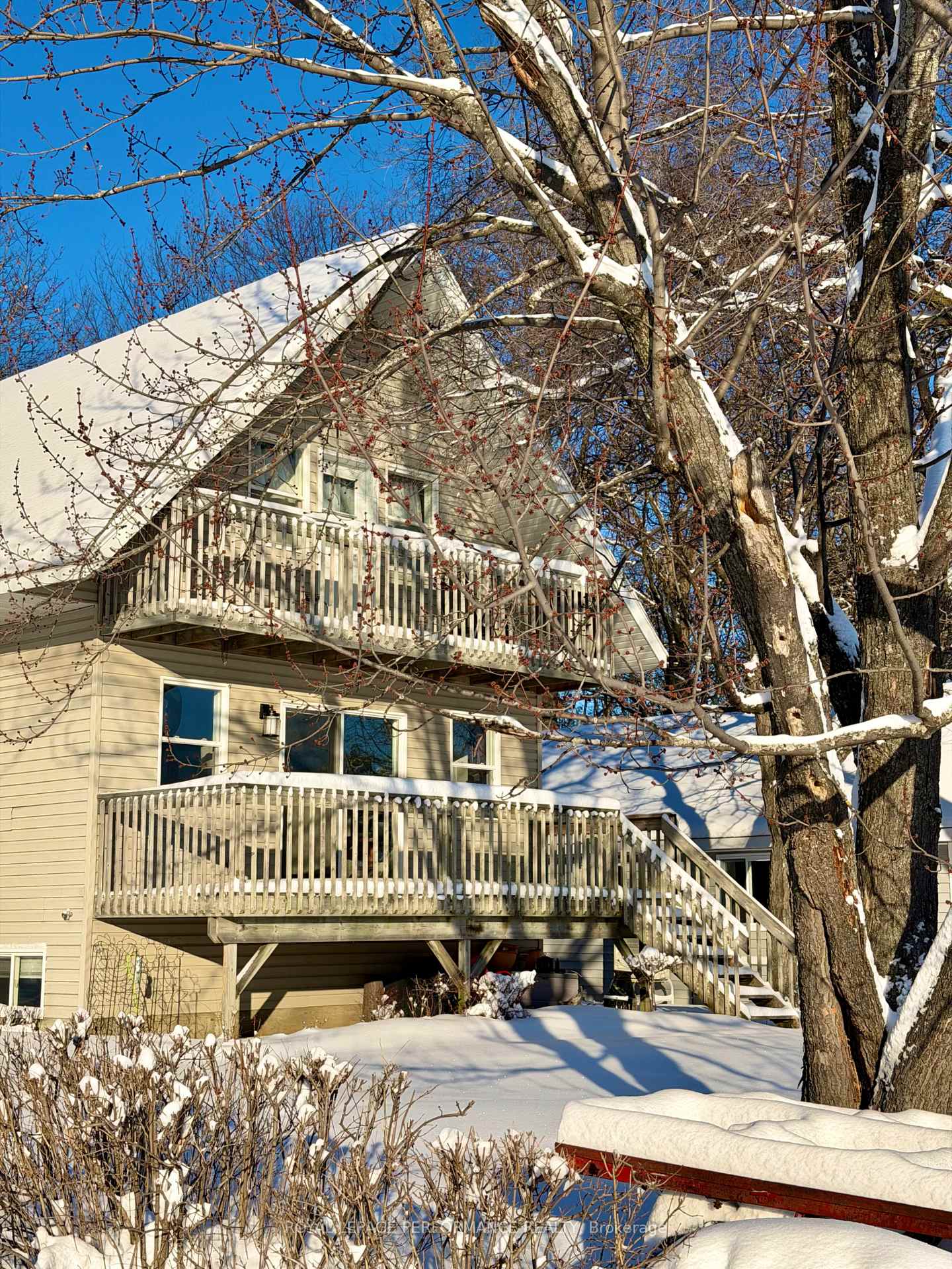 Front of 326 Bayview Drive