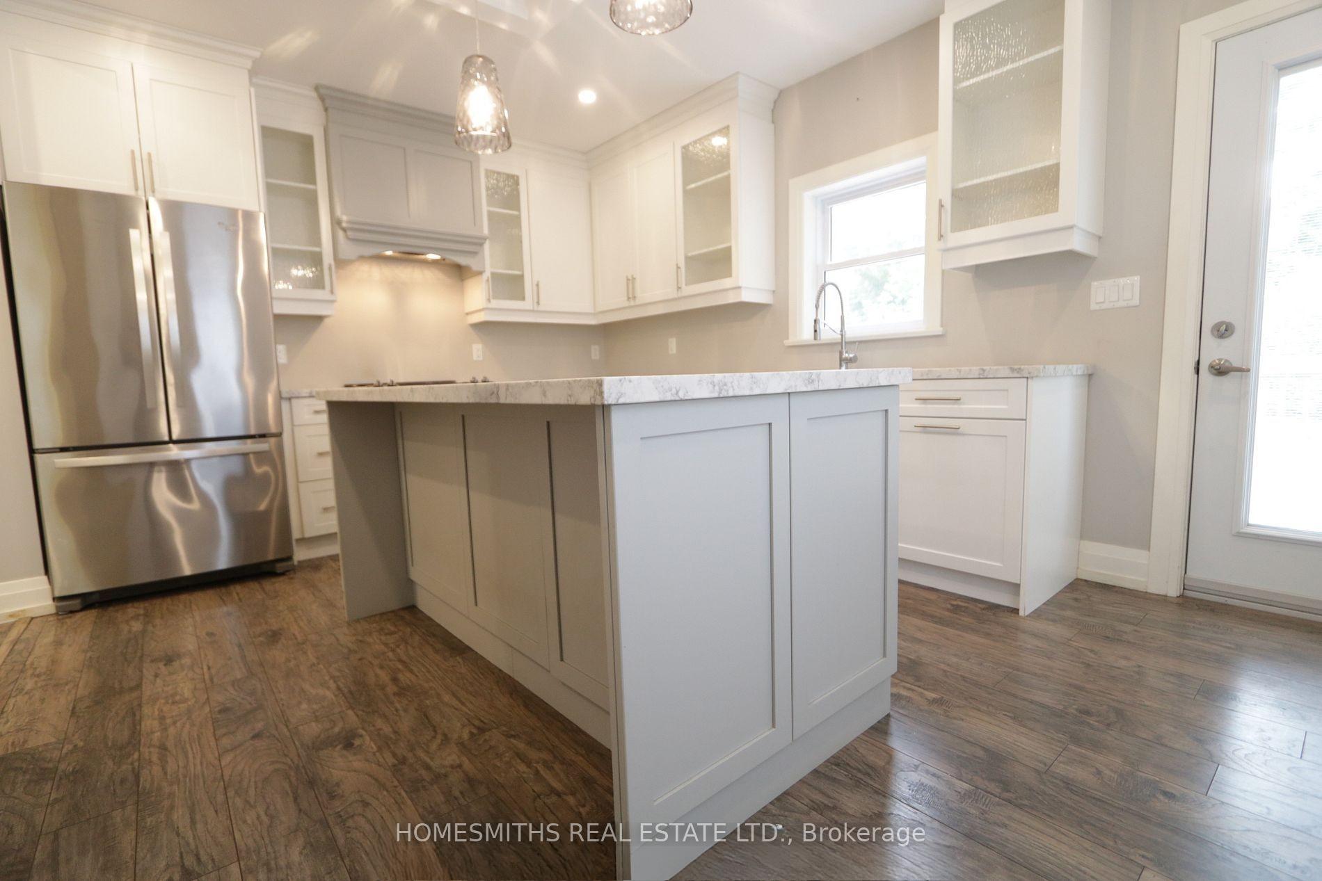 Photo 8 of 49 Centre Street, Clarington, Bowmanville — HOMEH