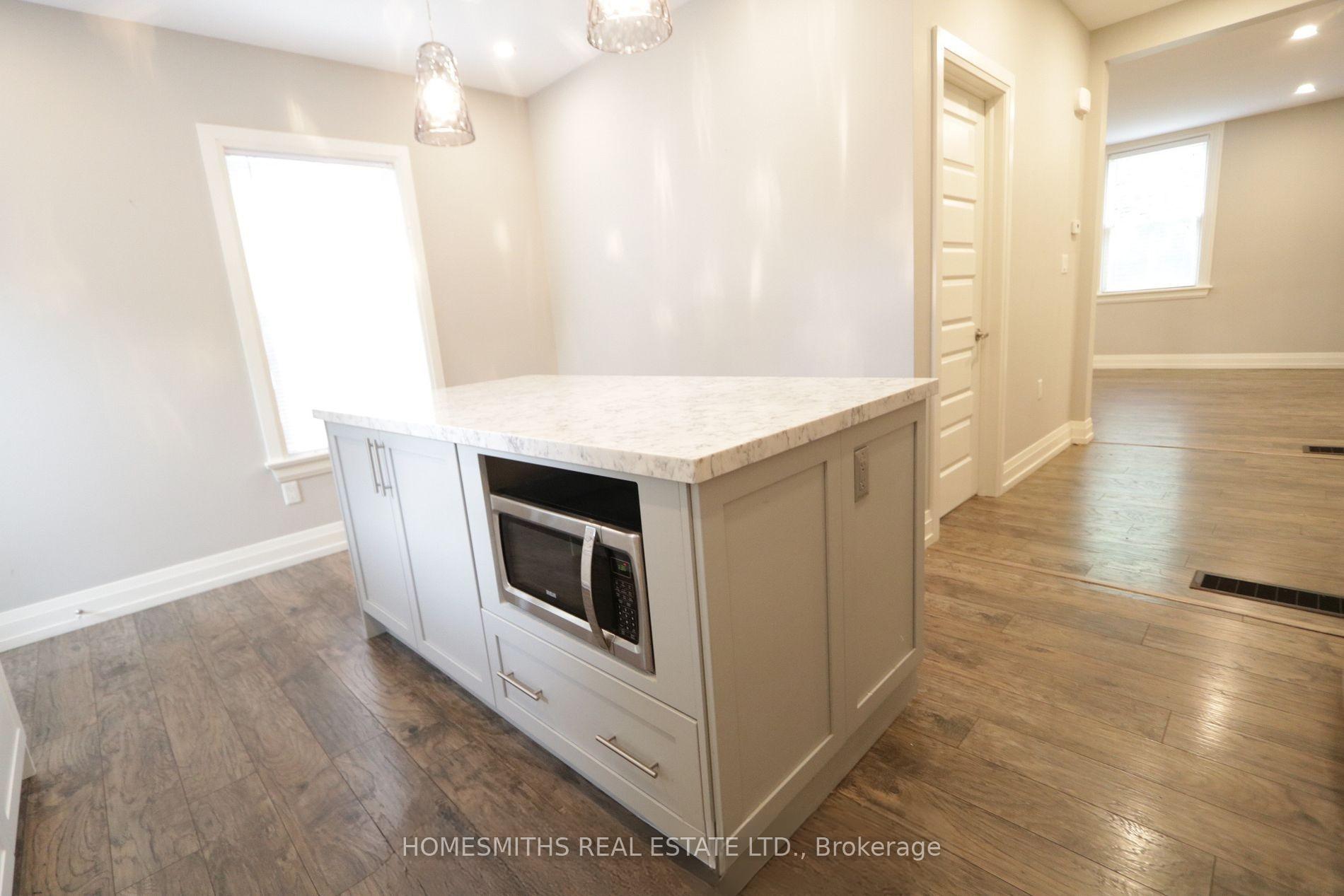 Photo 13 of 49 Centre Street, Clarington, Bowmanville — HOMEH