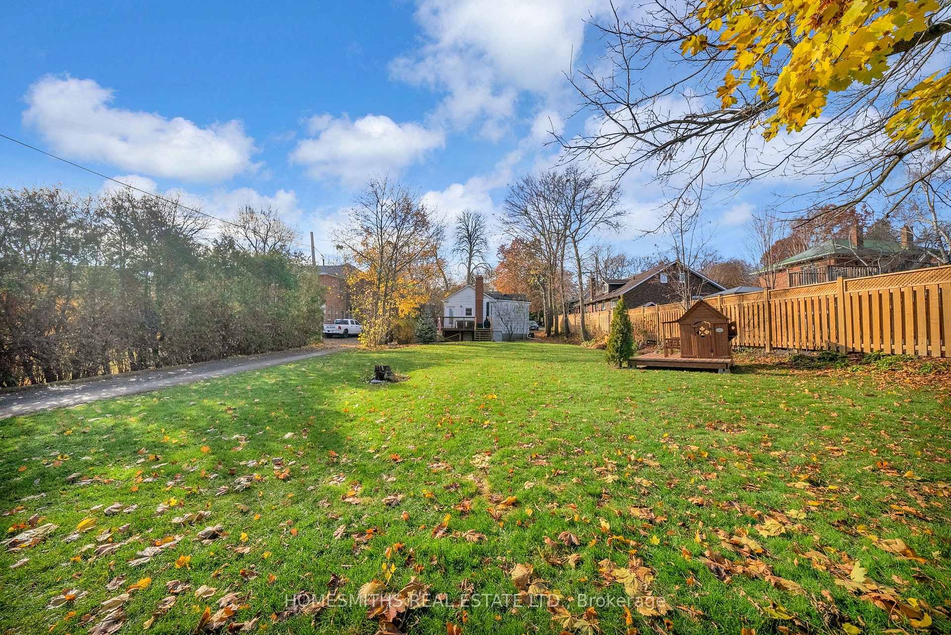 Photo 24 of 49 Centre Street, Clarington, Bowmanville — HOMEH