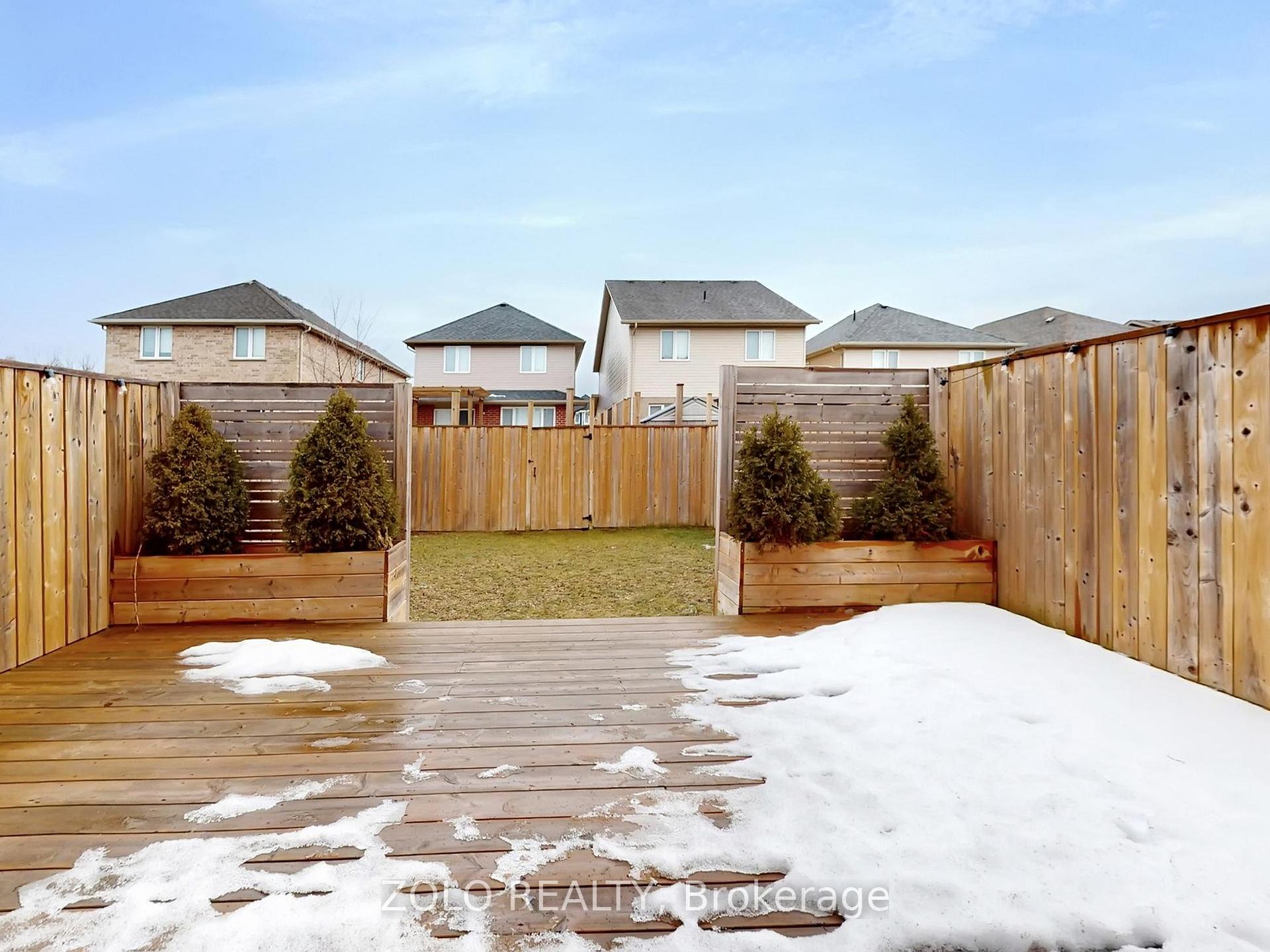 Photo 8 of 33 Marshall Drive, Guelph, Grange Road — HOMEH