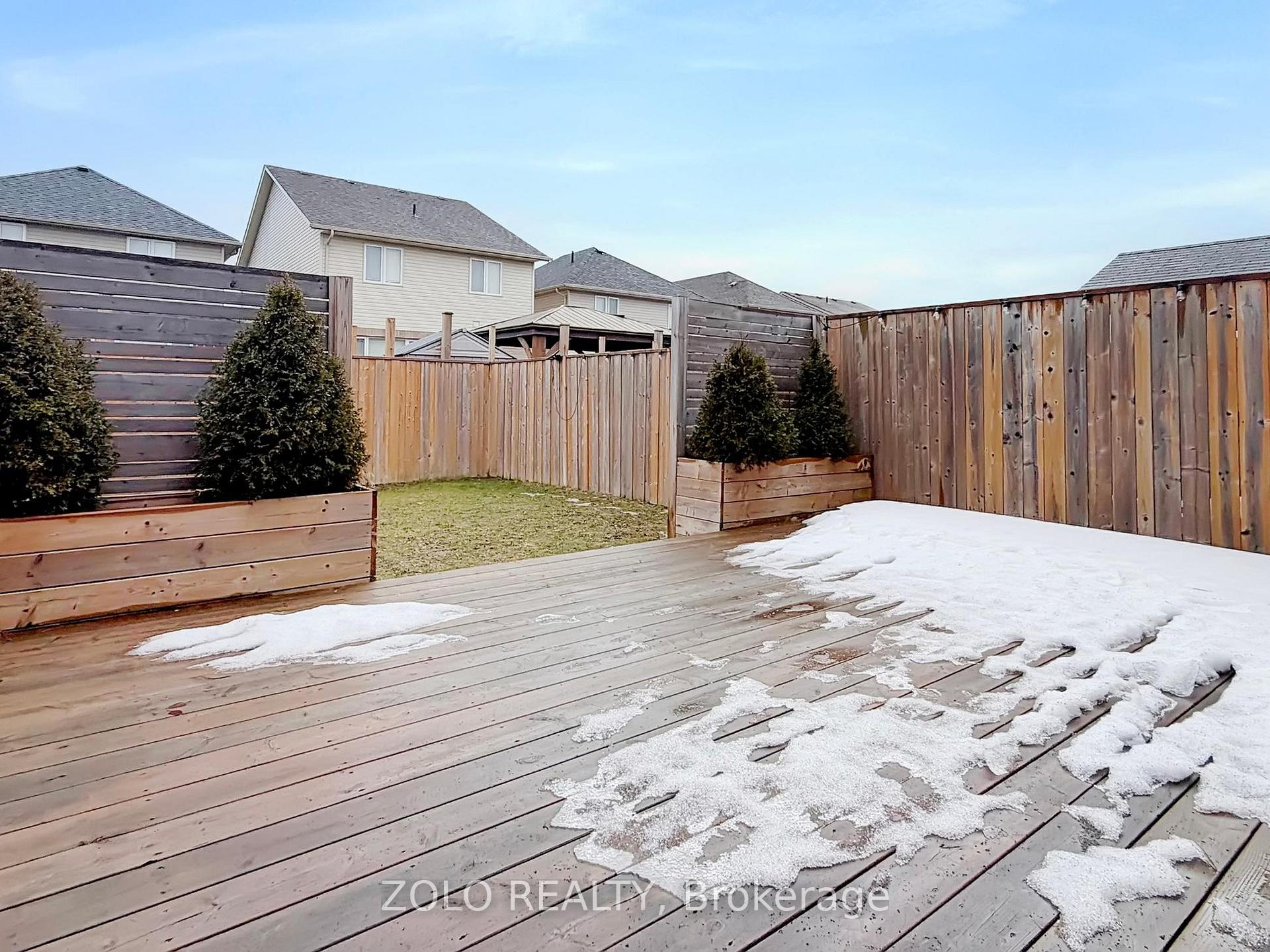 Photo 14 of 33 Marshall Drive, Guelph, Grange Road — HOMEH