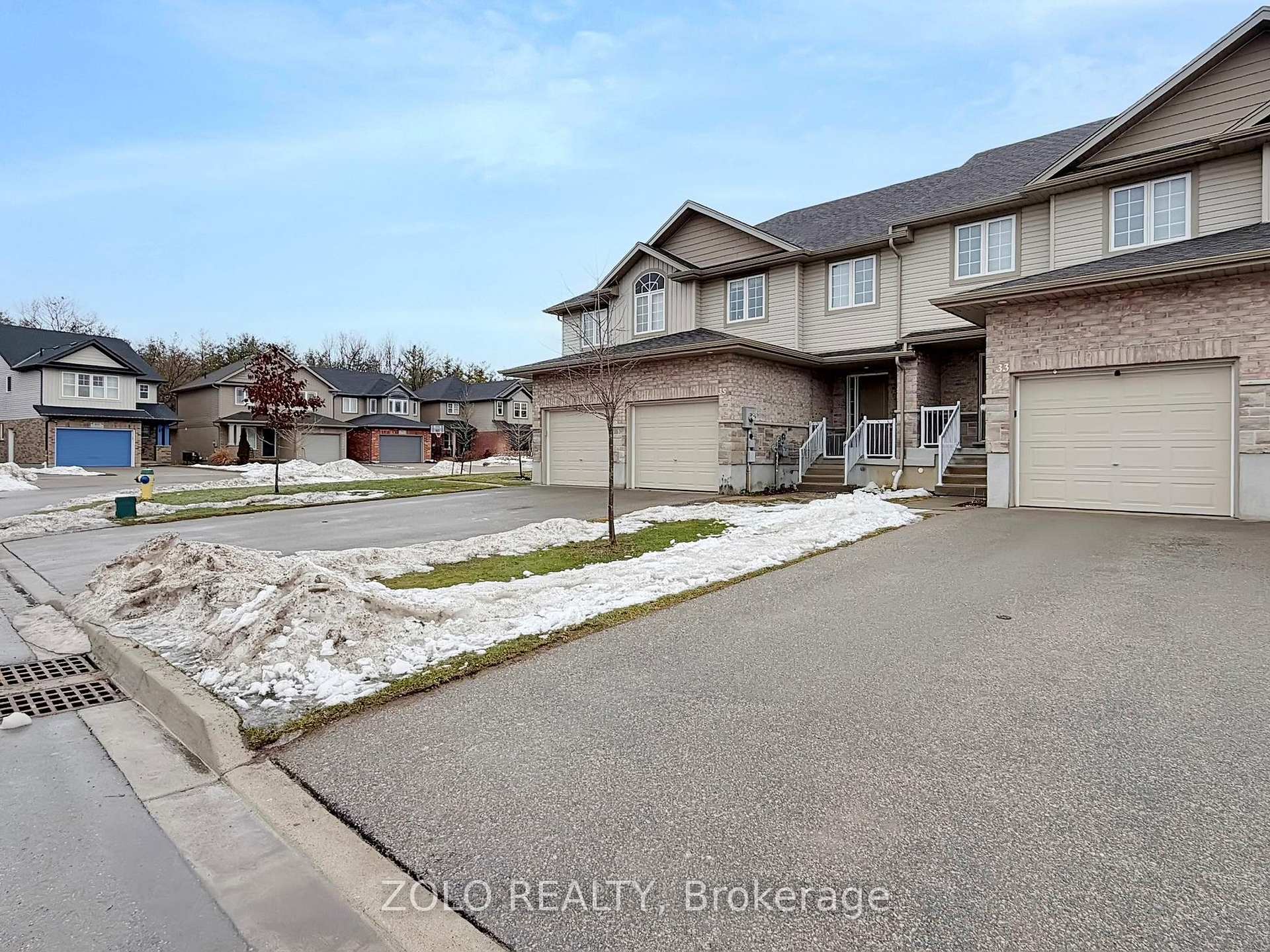 Photo 27 of 33 Marshall Drive, Guelph, Grange Road — HOMEH