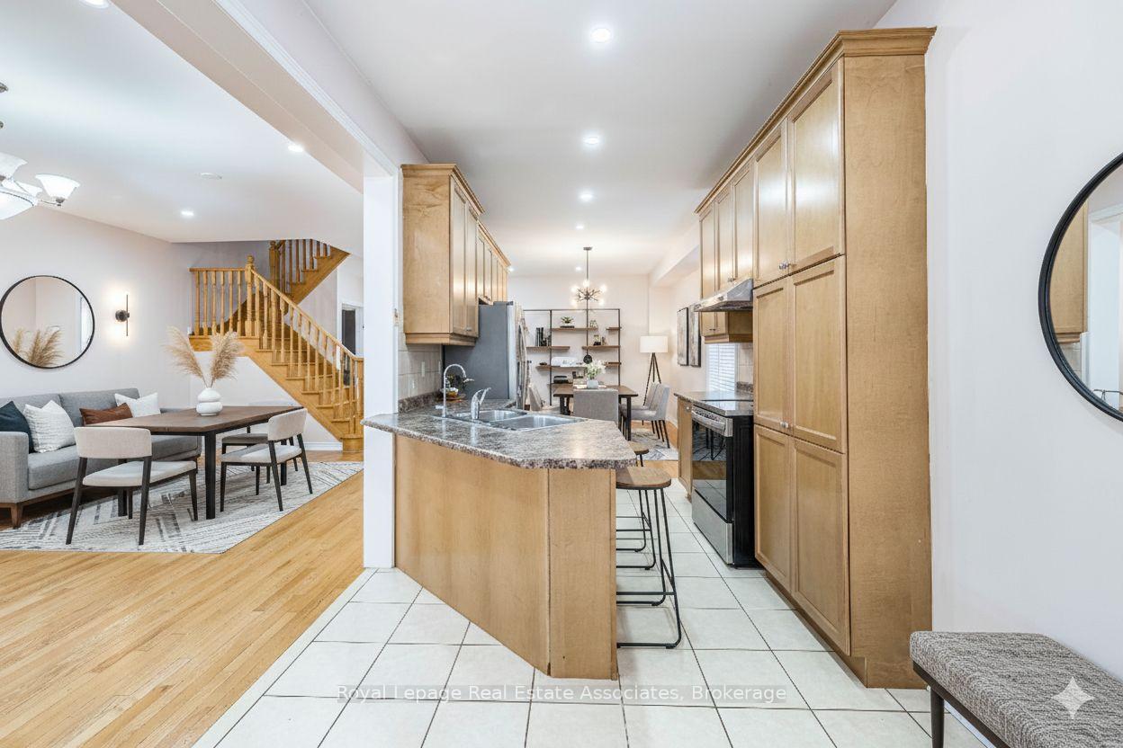 Photo 18 of 116 Everingham Circle, Brampton, Sandringham-Wellington — HOMEH