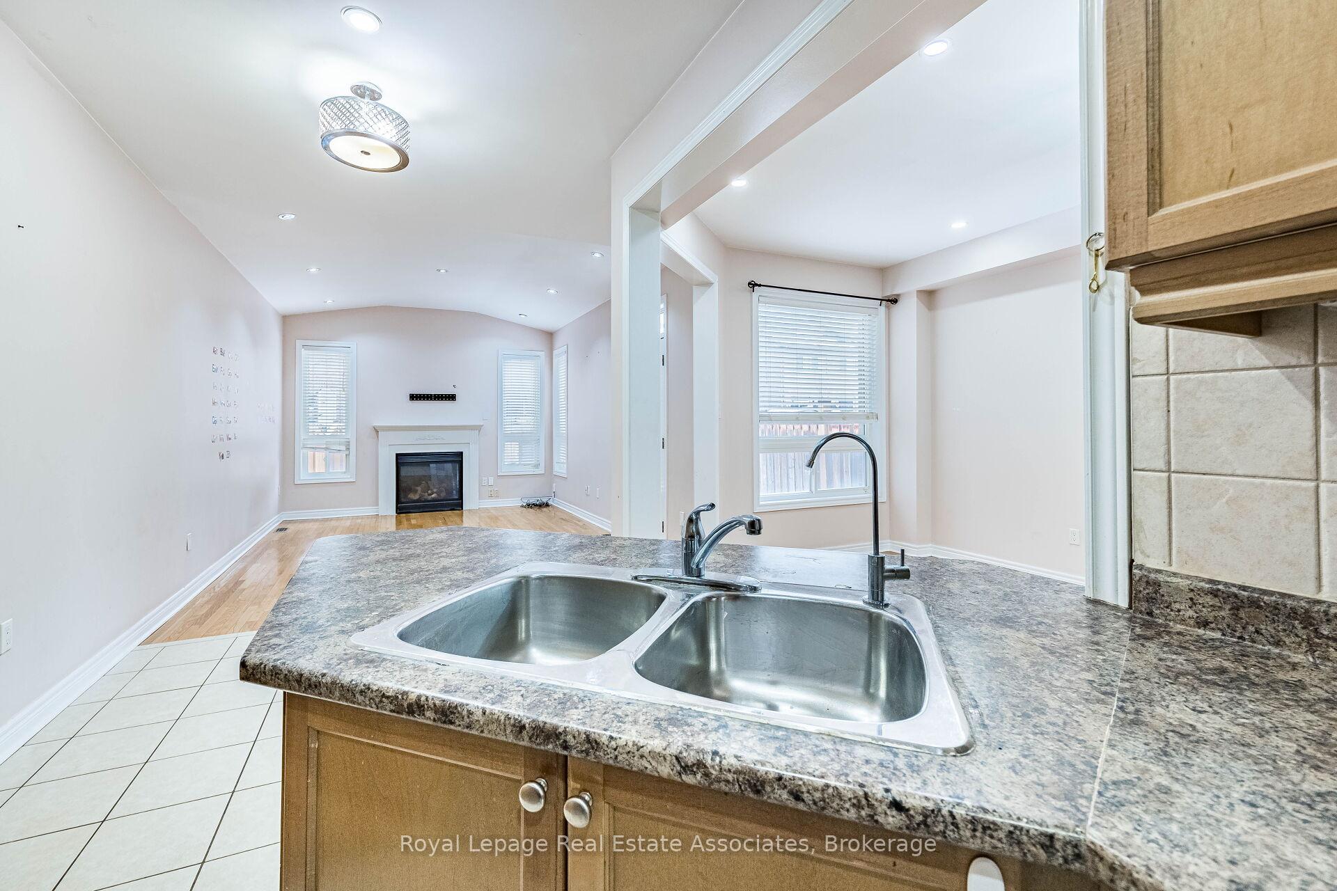 Photo 26 of 116 Everingham Circle, Brampton, Sandringham-Wellington — HOMEH