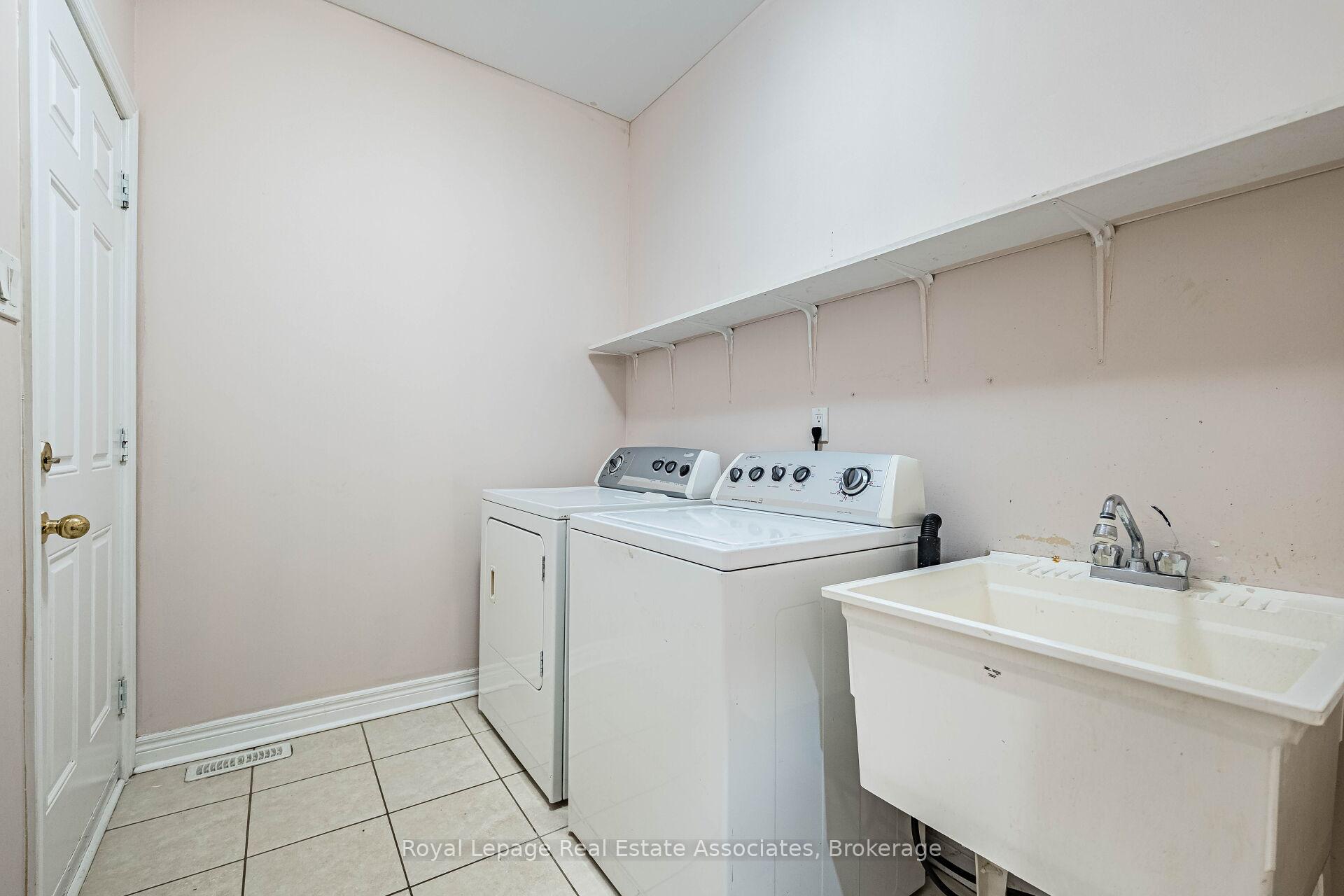 Photo 17 of 116 Everingham Circle, Brampton, Sandringham-Wellington — HOMEH