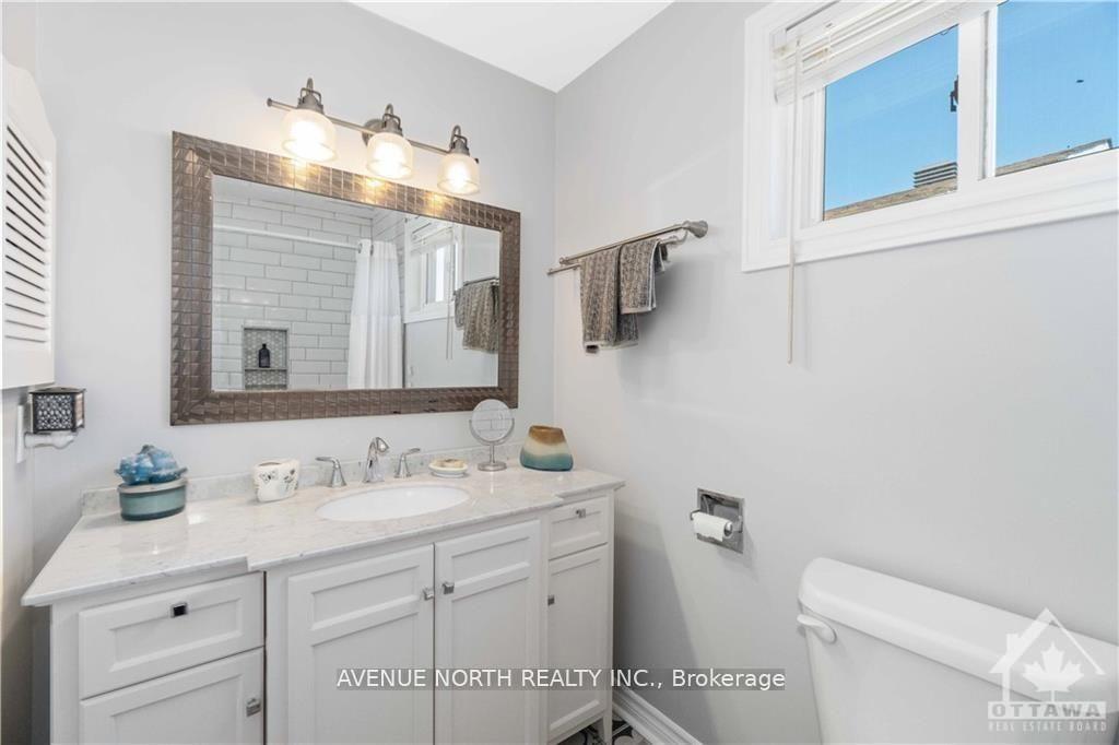 Photo 18 of 10 Pickwick Drive, Ottawa, Barrhaven - Cedargrove/Fraserdale — HOMEH