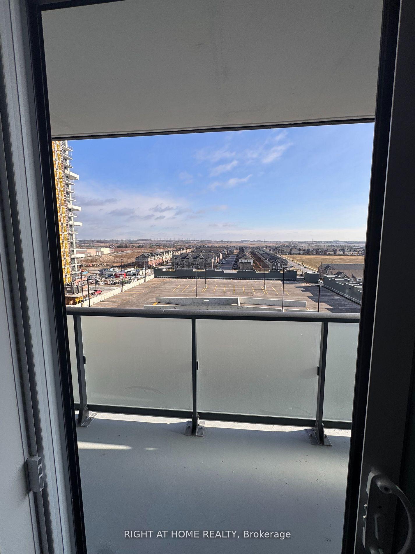 Photo 7 of Unit 701, 2545 Simcoe Street N, Oshawa, Windfields — HOMEH