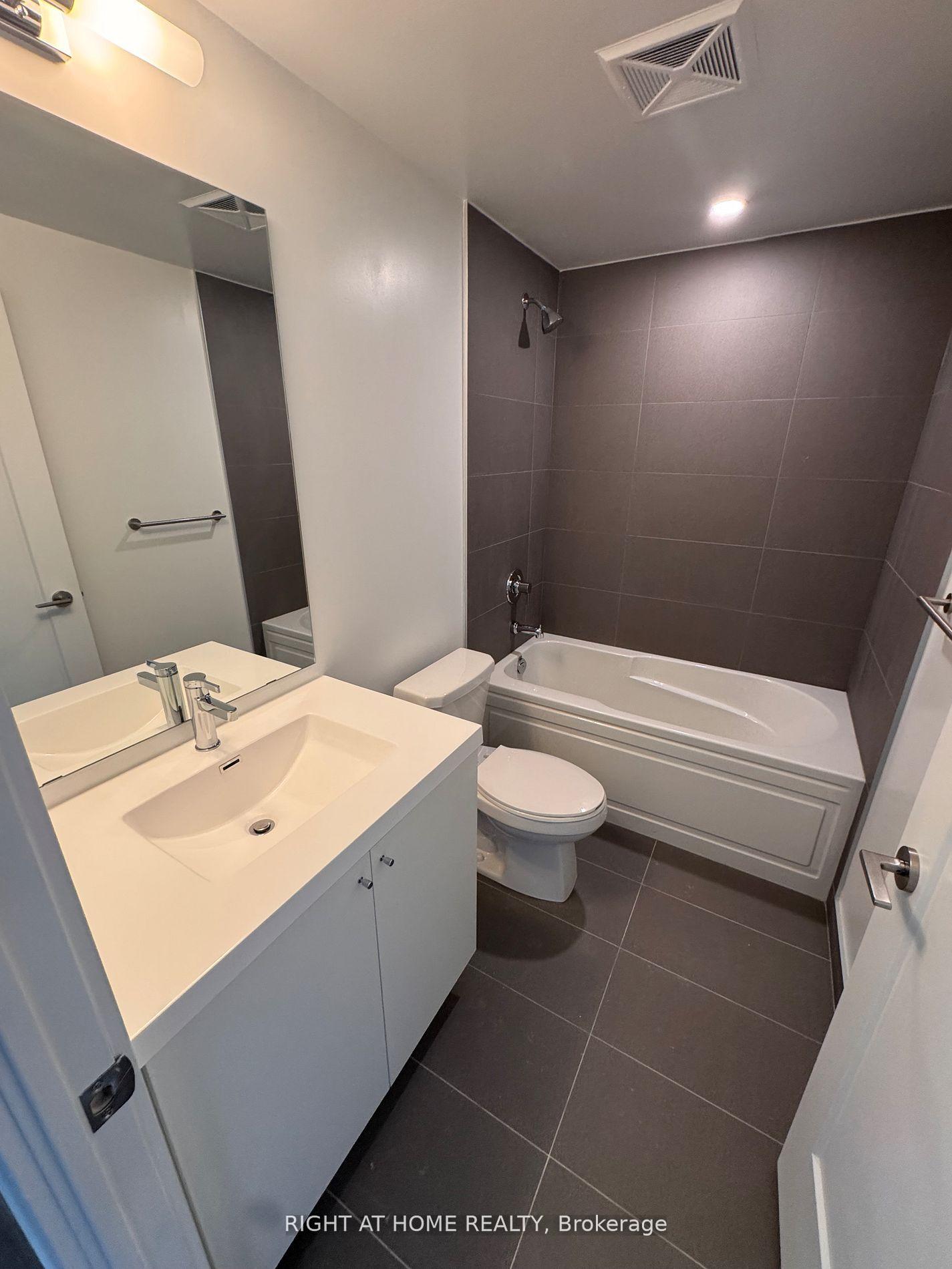 Photo 10 of Unit 701, 2545 Simcoe Street N, Oshawa, Windfields — HOMEH