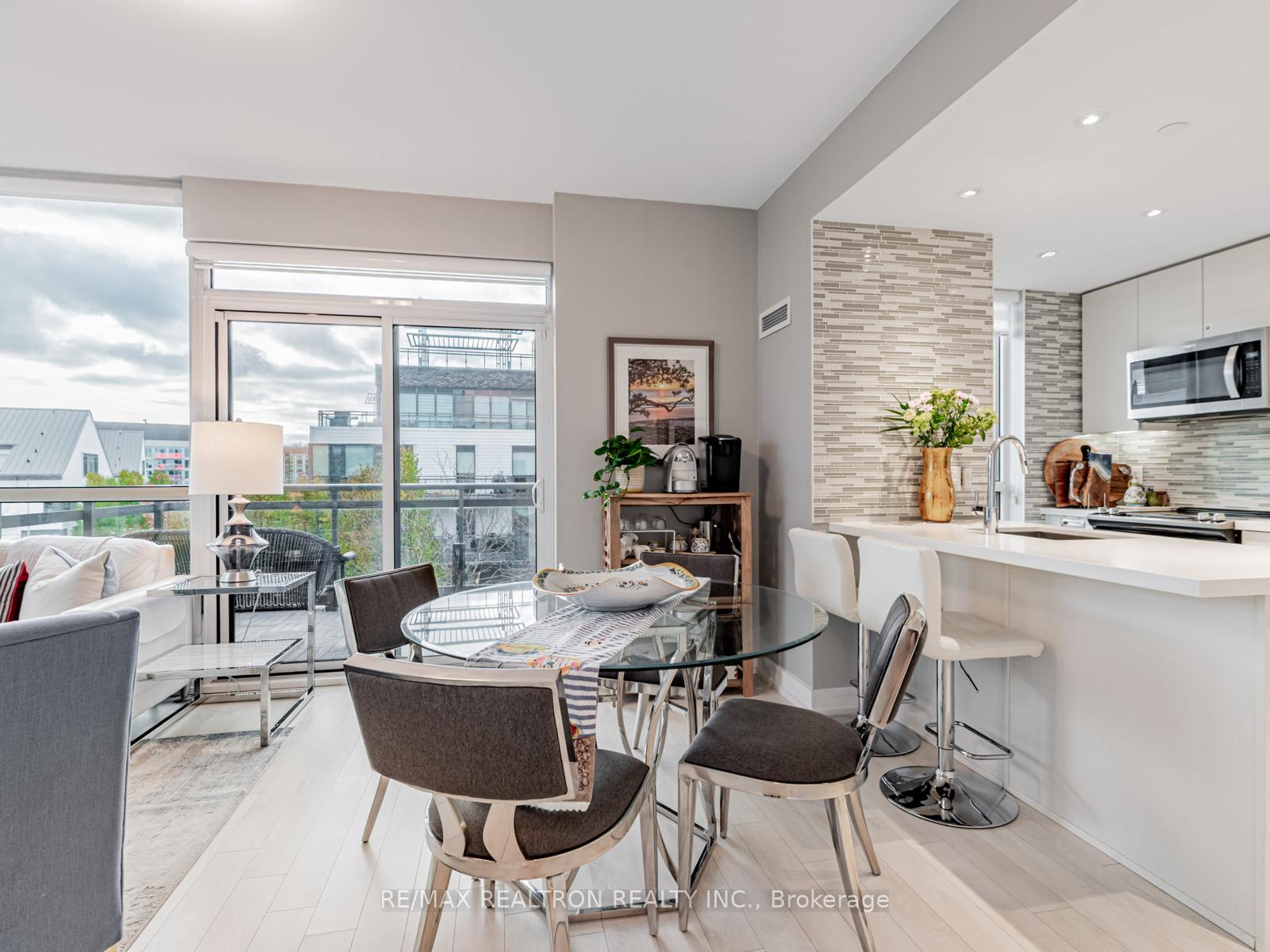 Photo 5 of Unit C320, 301 Sea Ray Avenue, Innisfil, Rural Innisfil — HOMEH