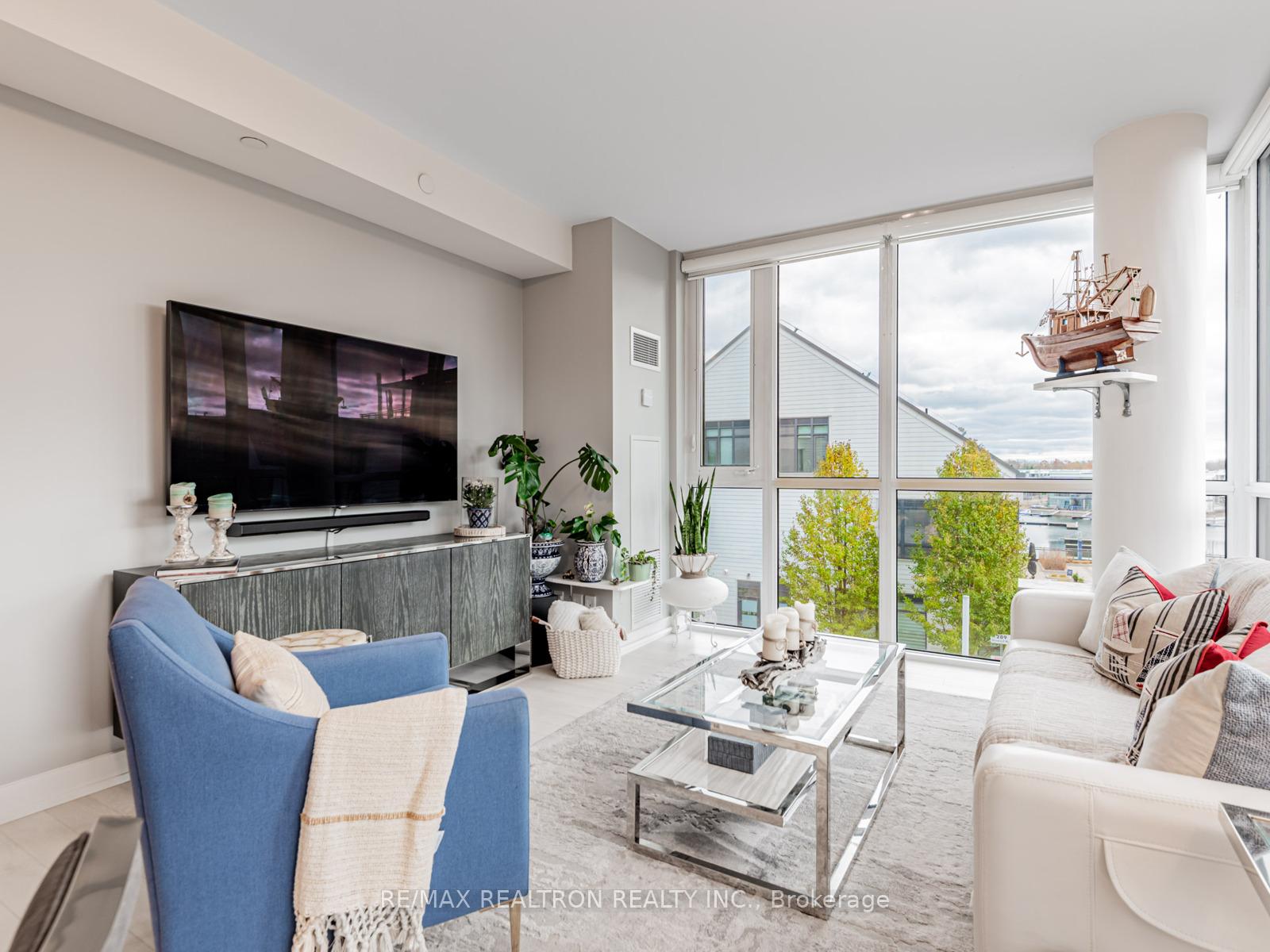 Photo 6 of Unit C320, 301 Sea Ray Avenue, Innisfil, Rural Innisfil — HOMEH
