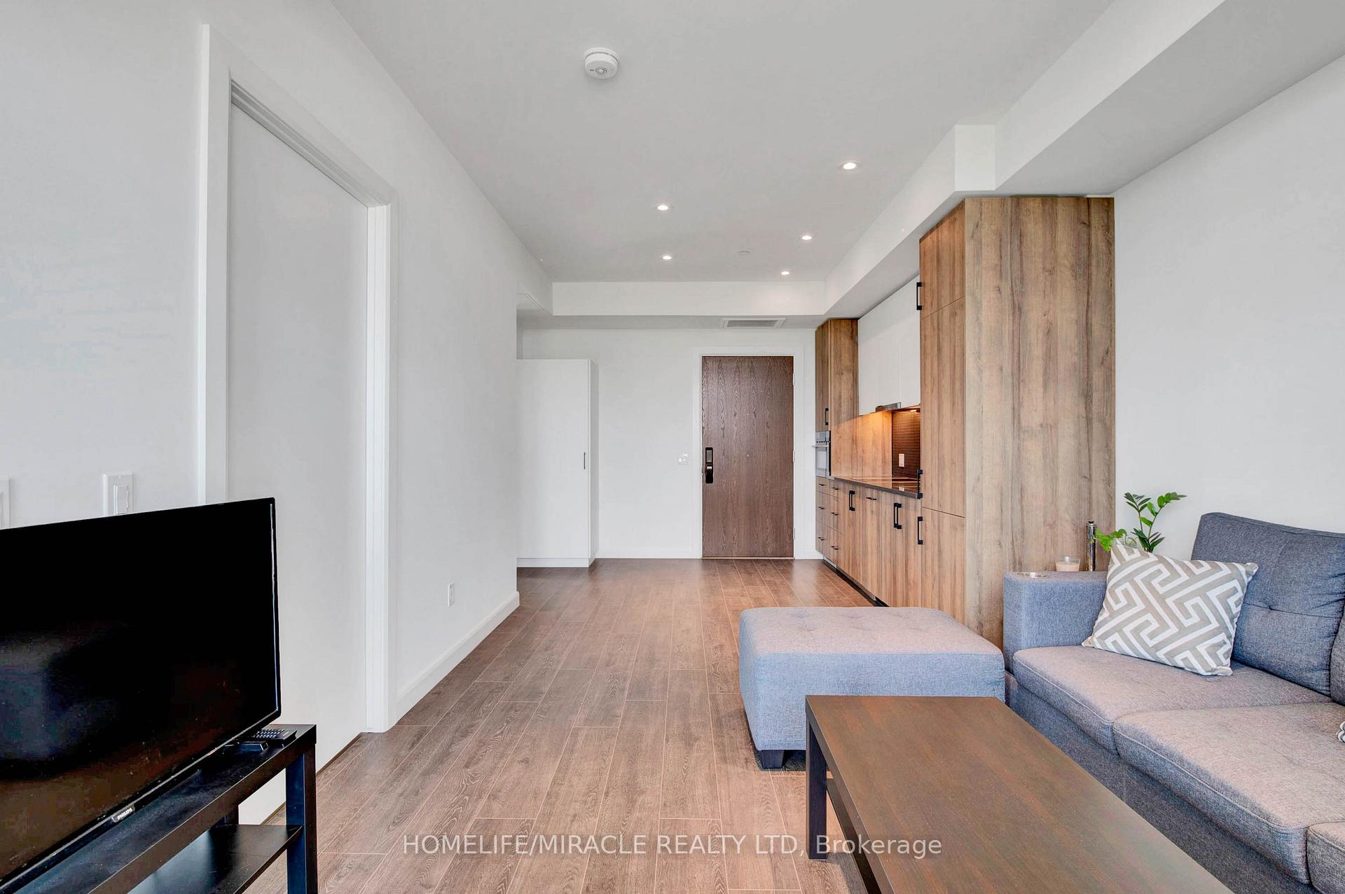 Photo 5 of Unit 401, 741 King Street W, Kitchener, KW Hospital — HOMEH