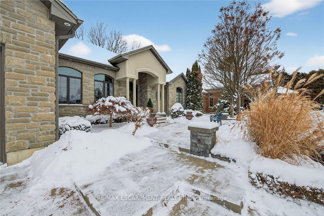 Photo 12 of 72 Yeager Avenue, Norfolk, Simcoe — HOMEH