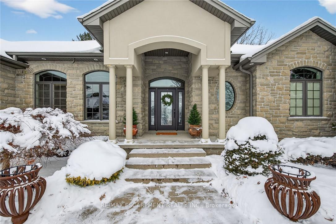 Photo 9 of 72 Yeager Avenue, Norfolk, Simcoe — HOMEH