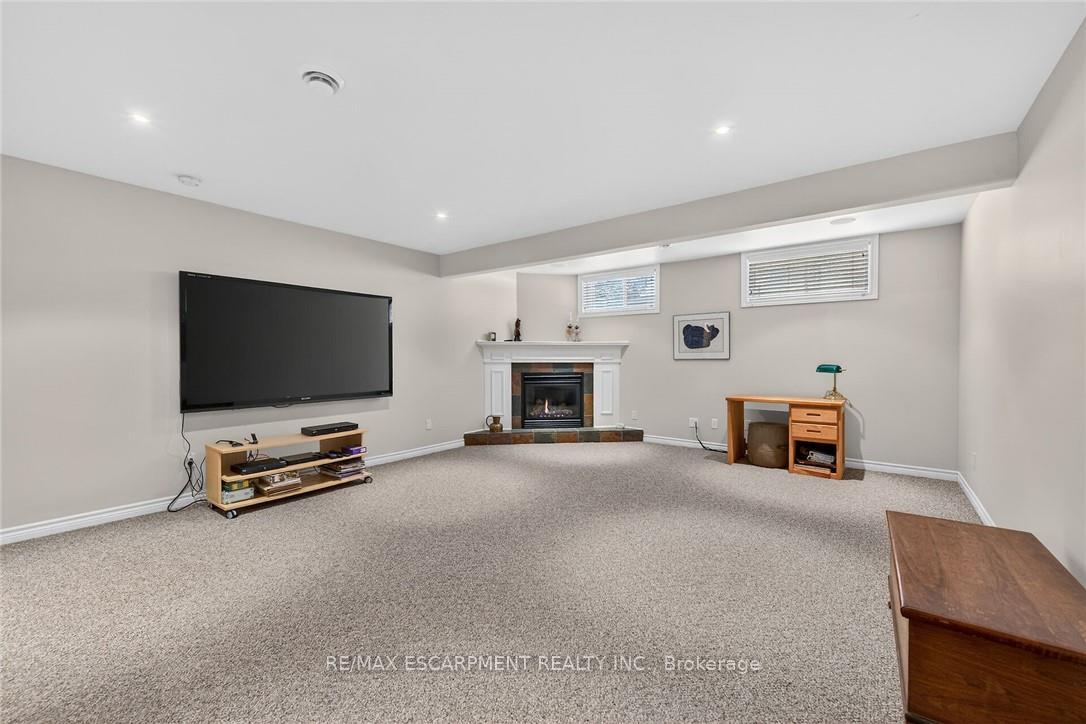 Photo 27 of 72 Yeager Avenue, Norfolk, Simcoe — HOMEH