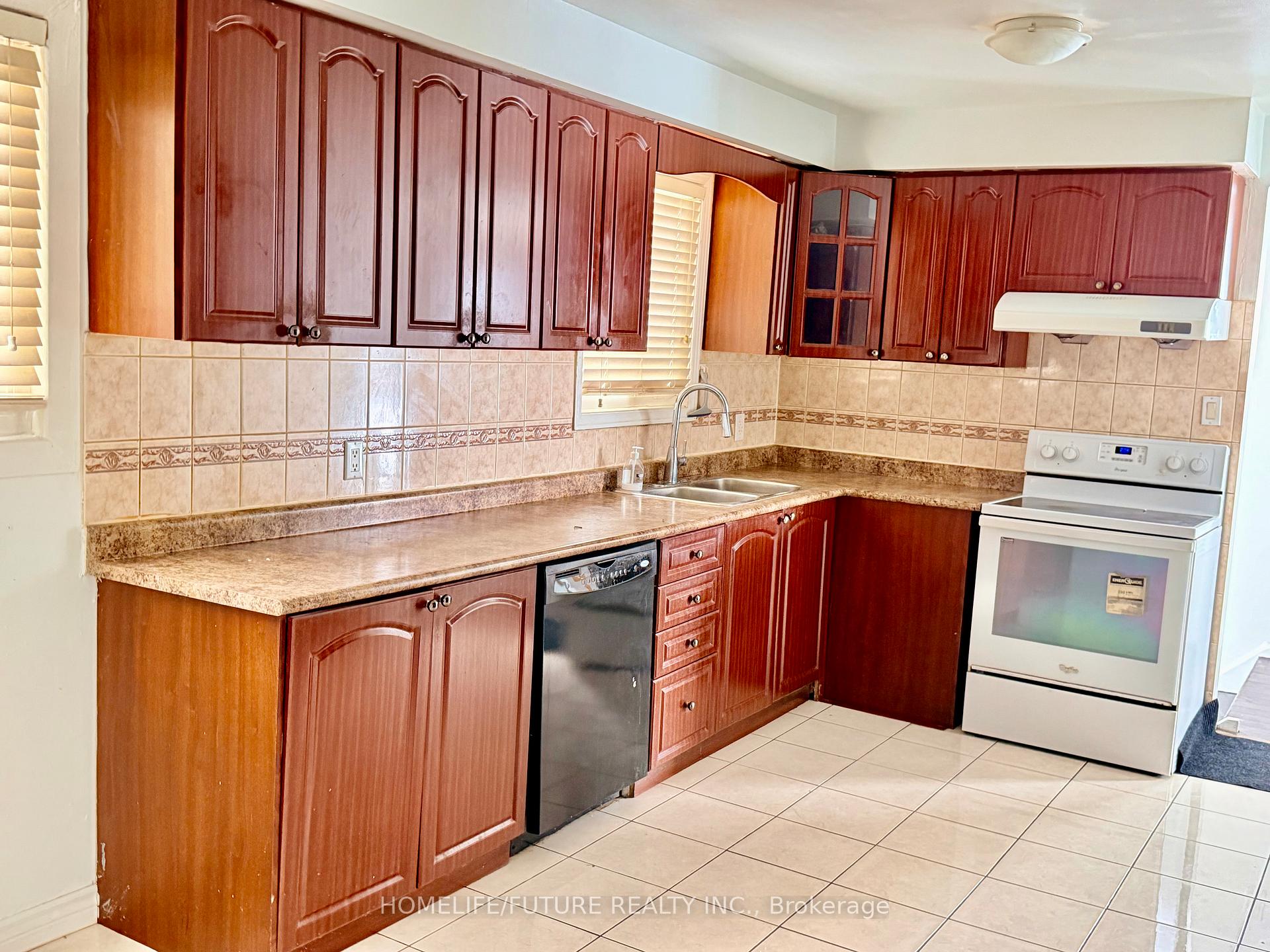 Photo 7 of Unit Main & Lower, 145 Bruce Beer Drive, Brampton, Madoc — HOMEH