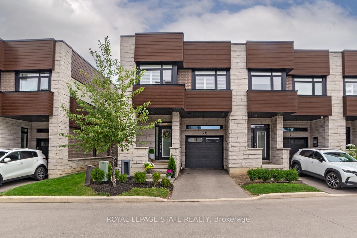 Front of Unit 22, 35 Midhurst Heights