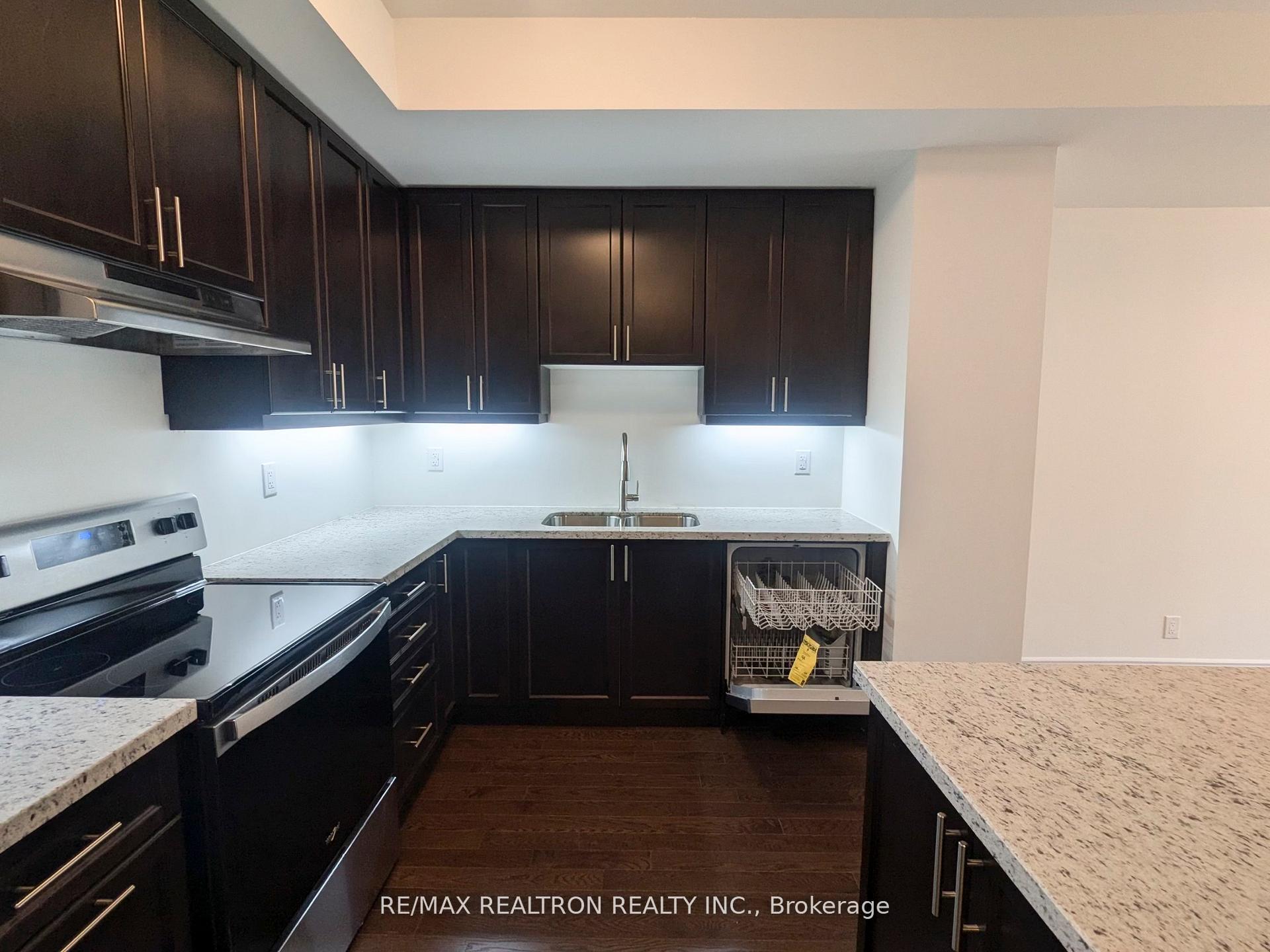 Photo 13 of 84 Herman Gilroy Lane, Markham, Angus Glen — HOMEH
