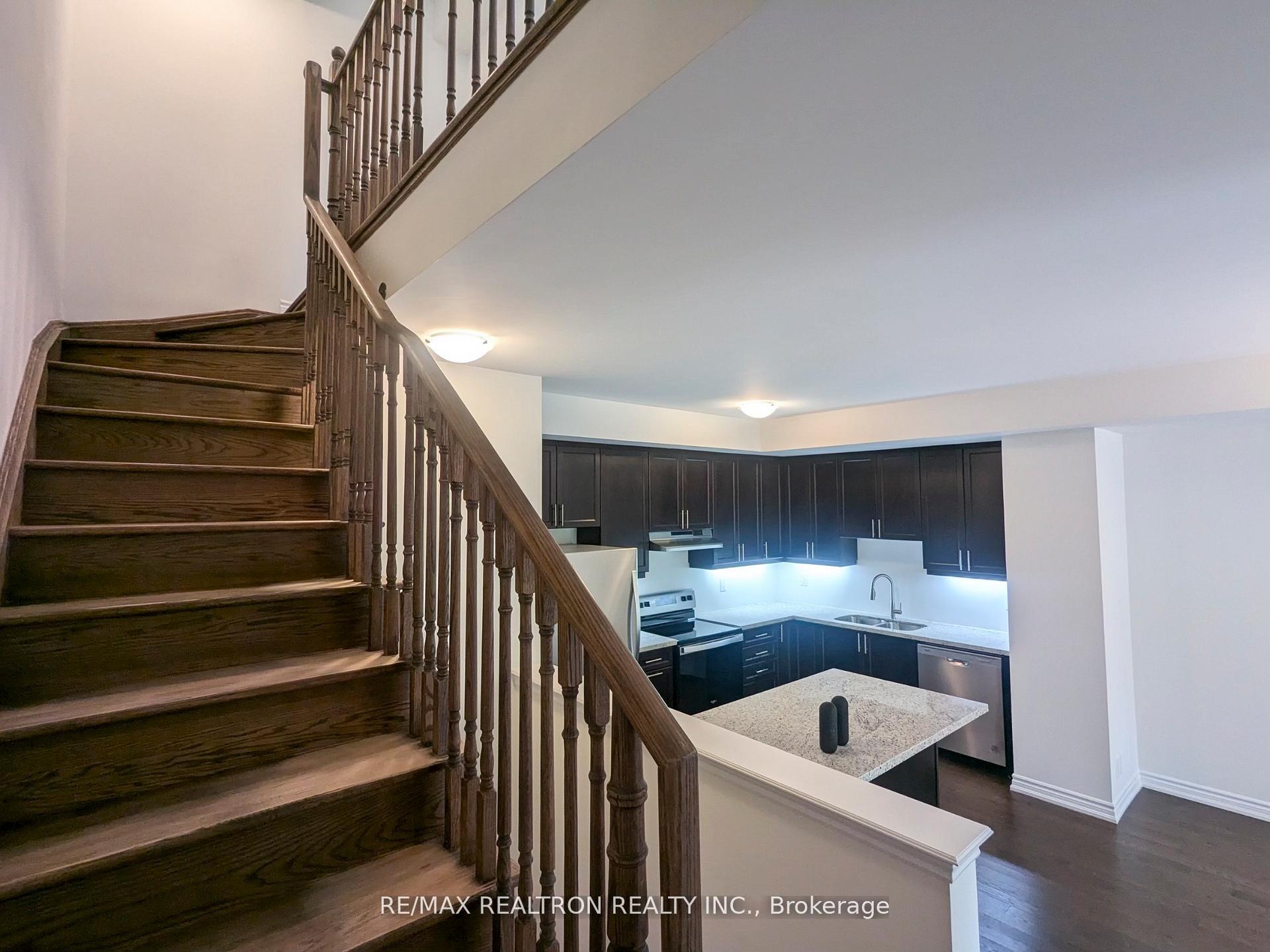 Photo 5 of 84 Herman Gilroy Lane, Markham, Angus Glen — HOMEH