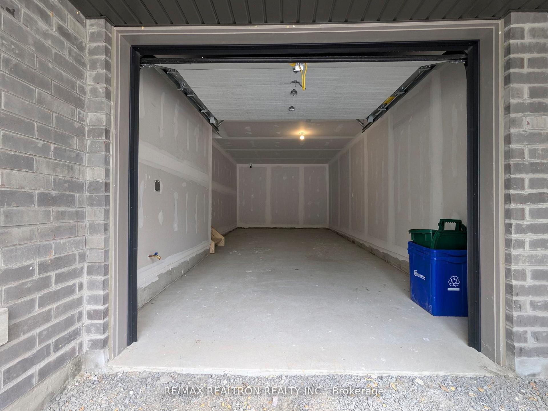 Photo 18 of 84 Herman Gilroy Lane, Markham, Angus Glen — HOMEH
