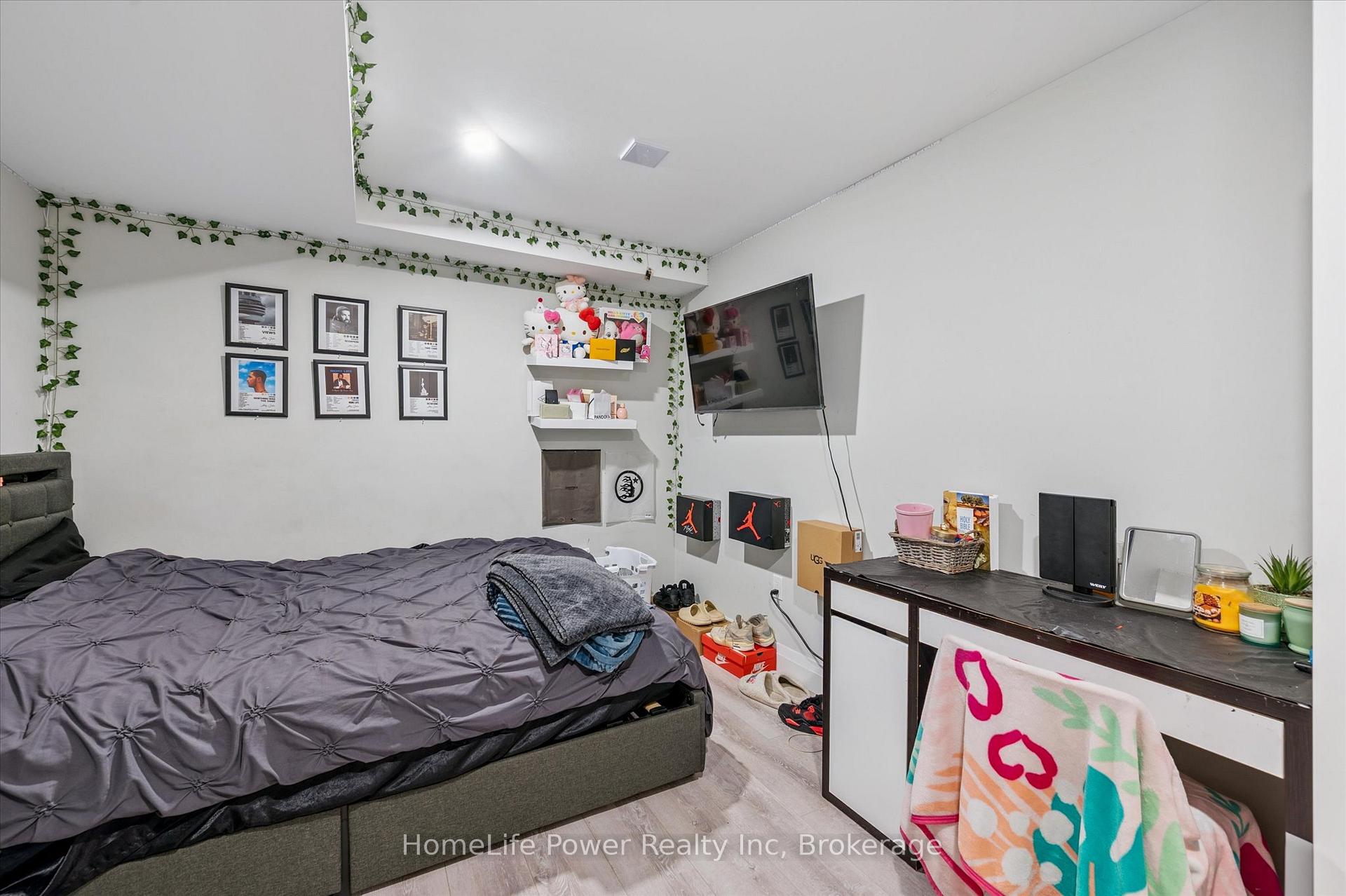 Photo 36 of 9 Everton Drive, Guelph, Grange Road — HOMEH