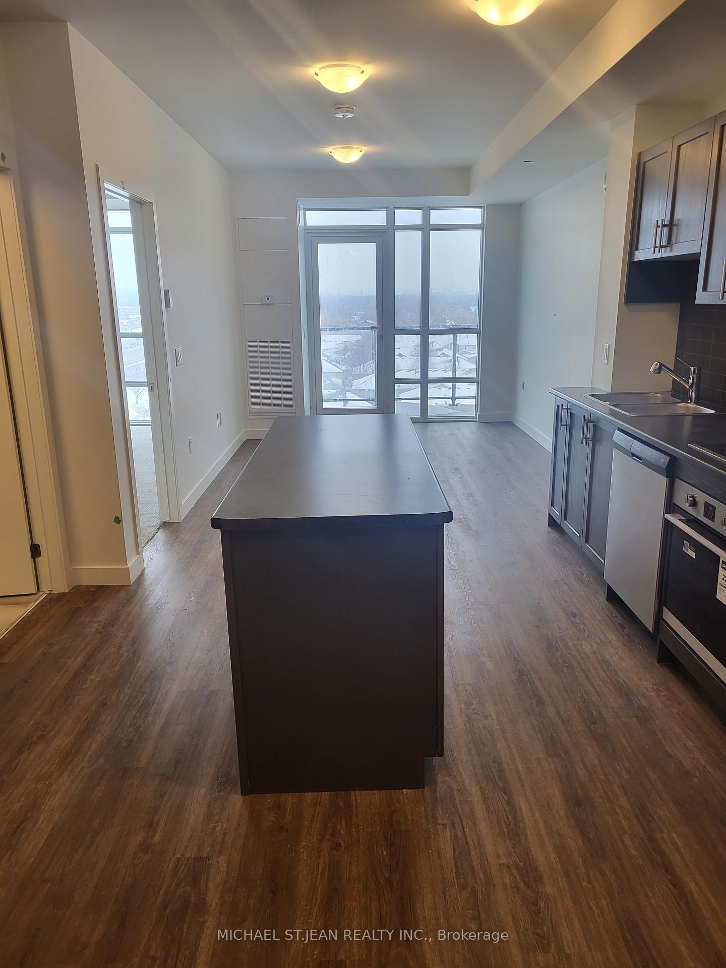 Photo 9 of Unit 803, 461 Green Road, Hamilton, Lakeshore — HOMEH