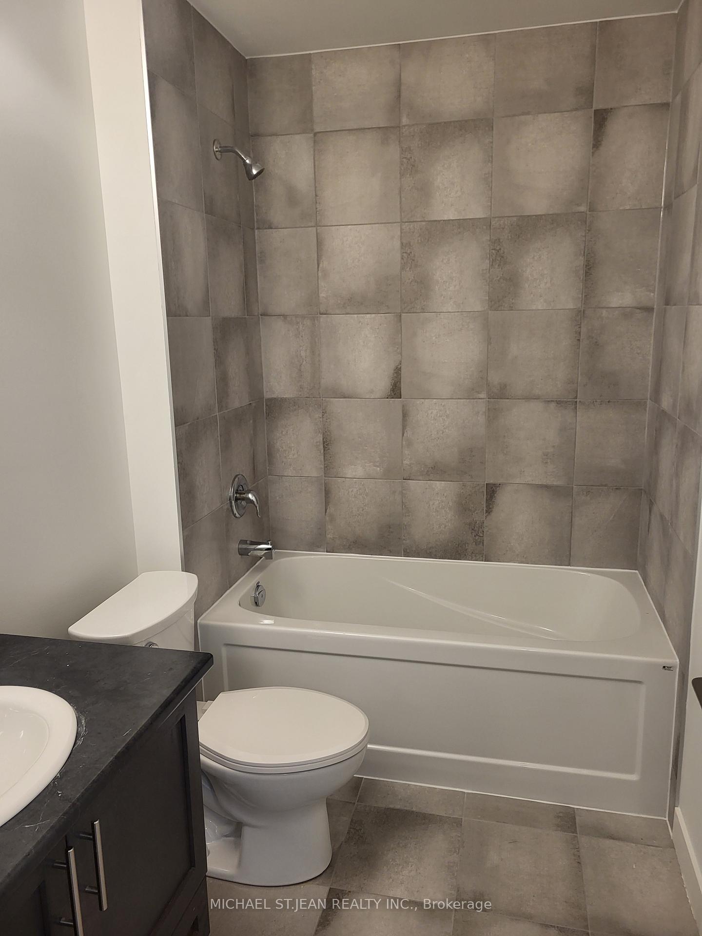 Photo 8 of Unit 803, 461 Green Road, Hamilton, Lakeshore — HOMEH