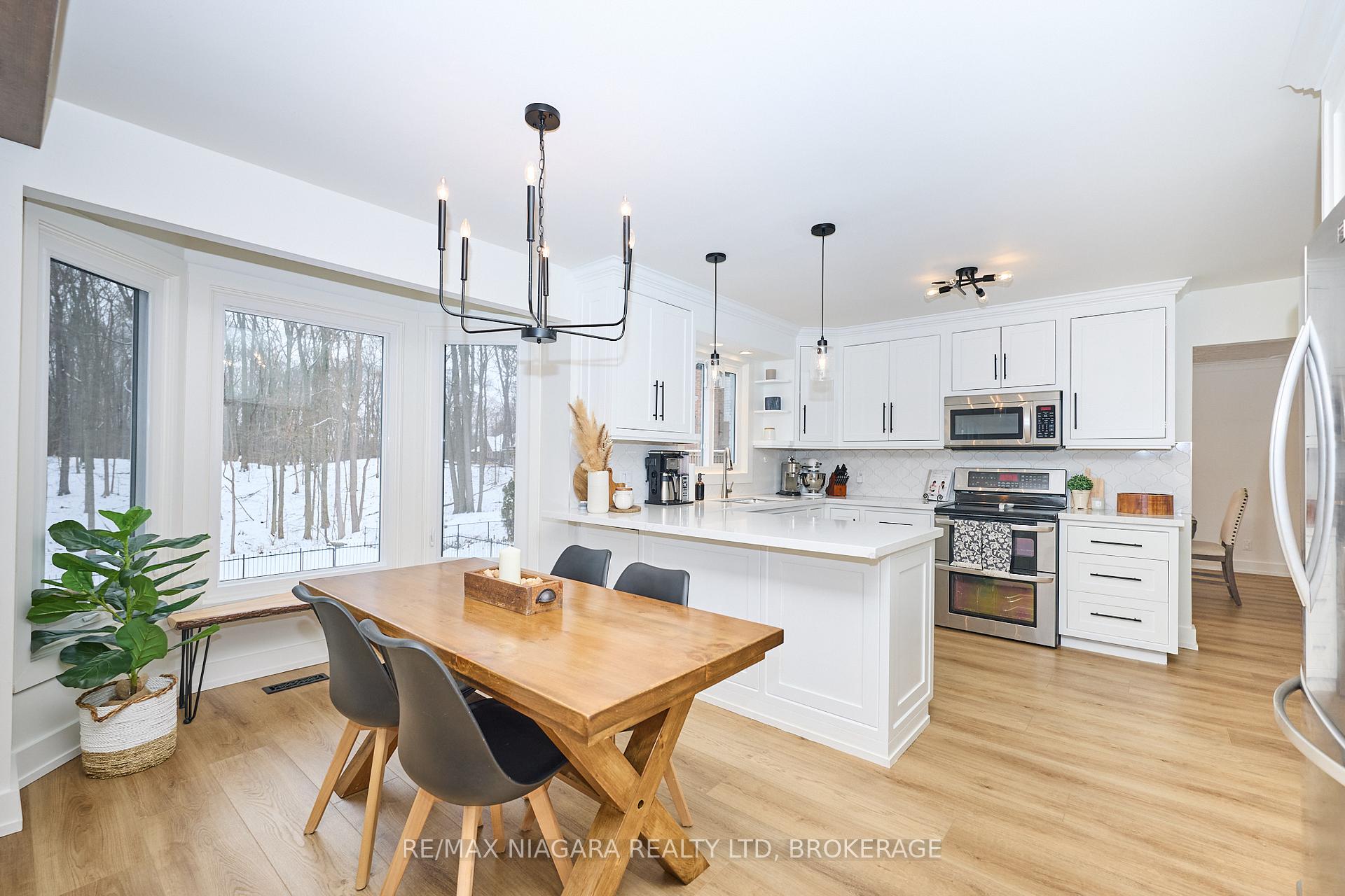 Photo 9 of 35 Berkwood Place, Pelham, Fonthill — HOMEH