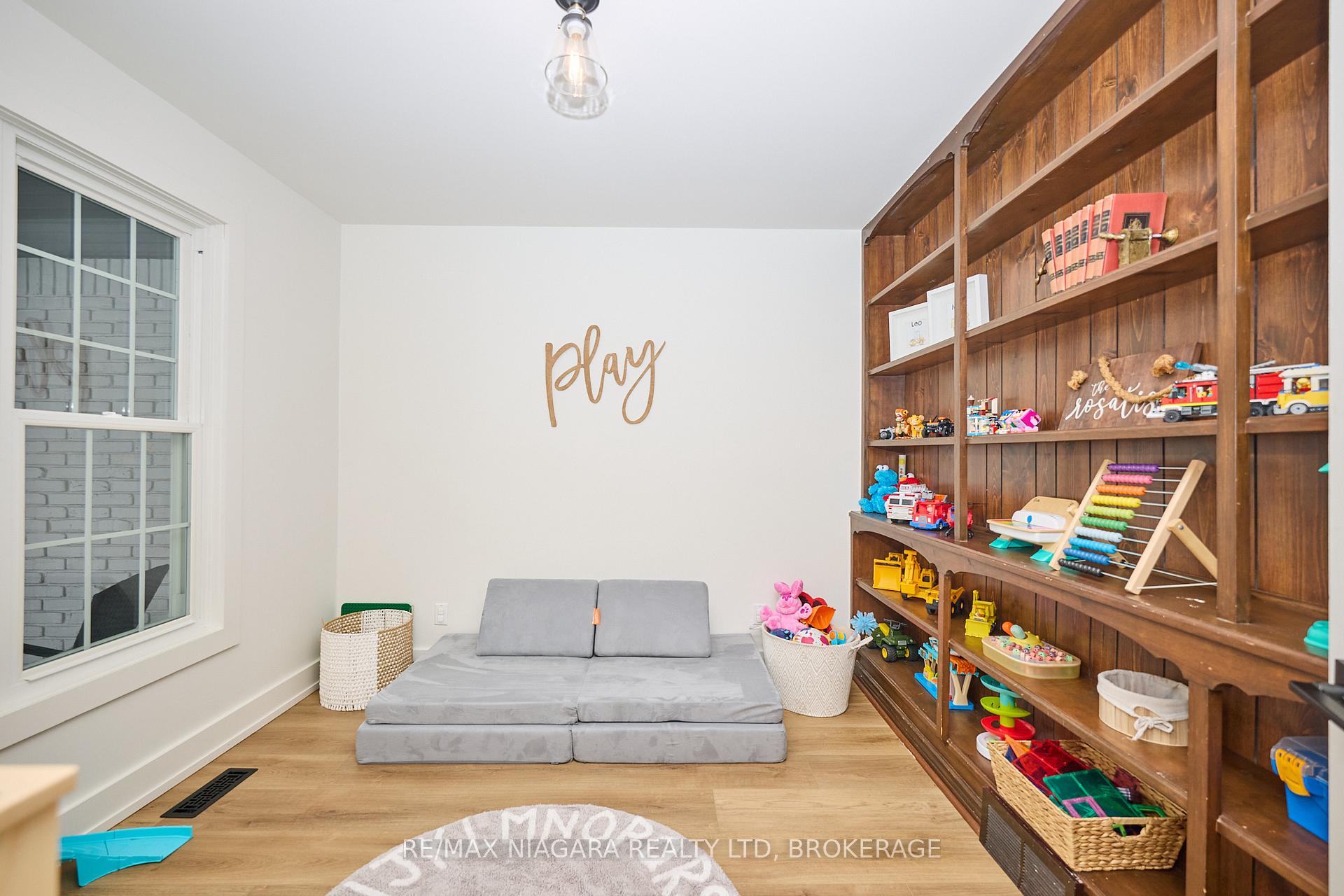 Photo 40 of 35 Berkwood Place, Pelham, Fonthill — HOMEH