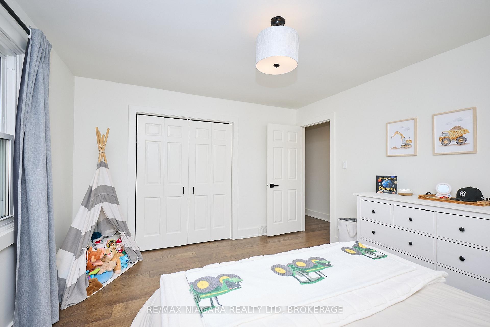 Photo 17 of 35 Berkwood Place, Pelham, Fonthill — HOMEH