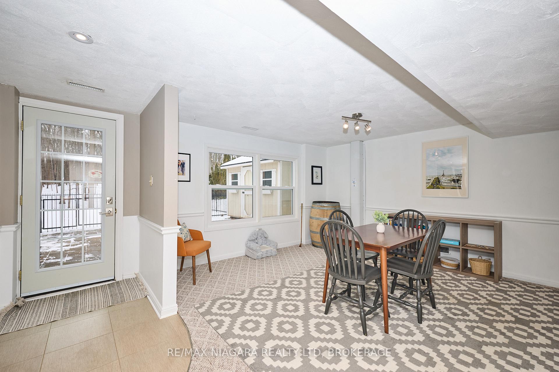 Photo 23 of 35 Berkwood Place, Pelham, Fonthill — HOMEH