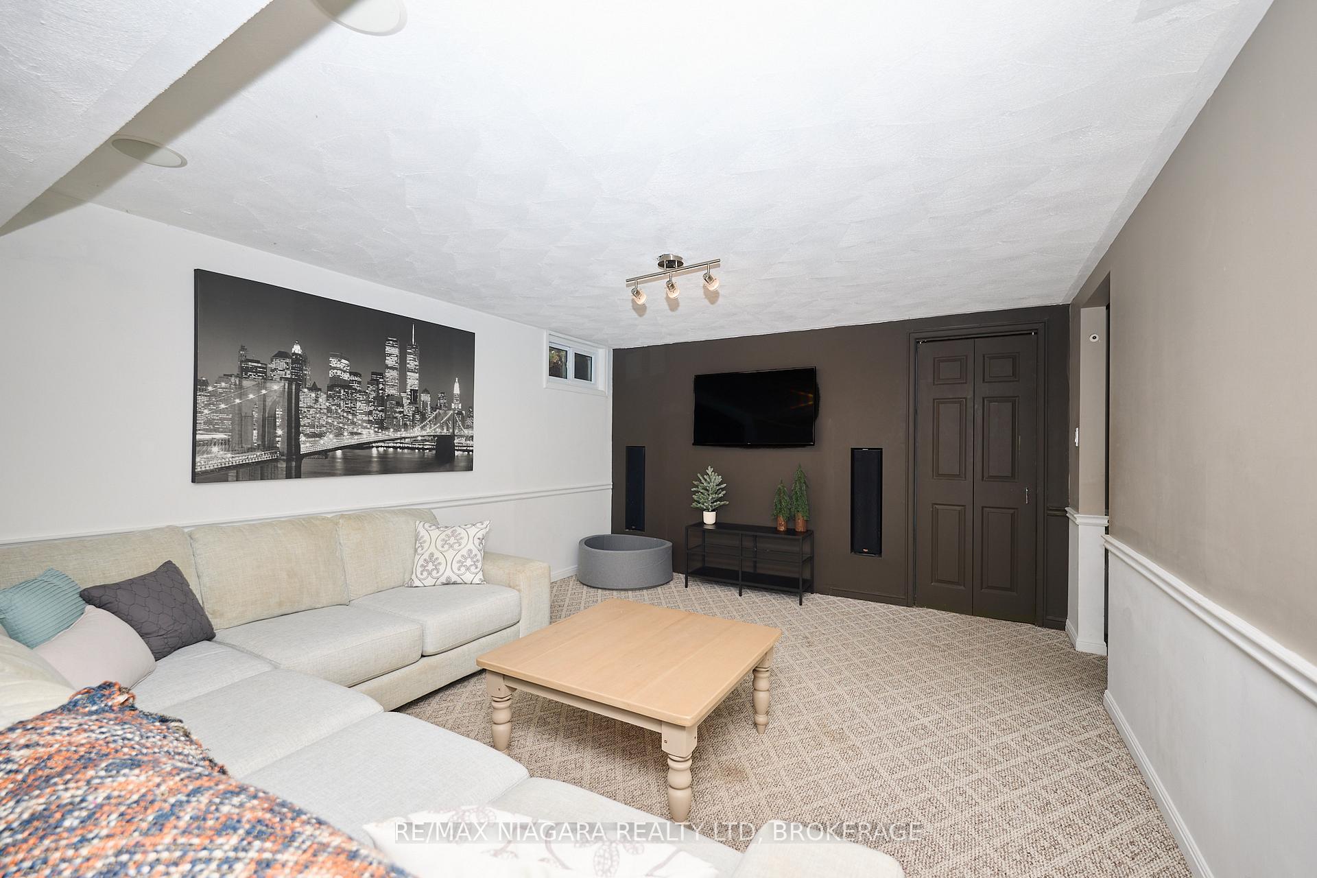 Photo 19 of 35 Berkwood Place, Pelham, Fonthill — HOMEH