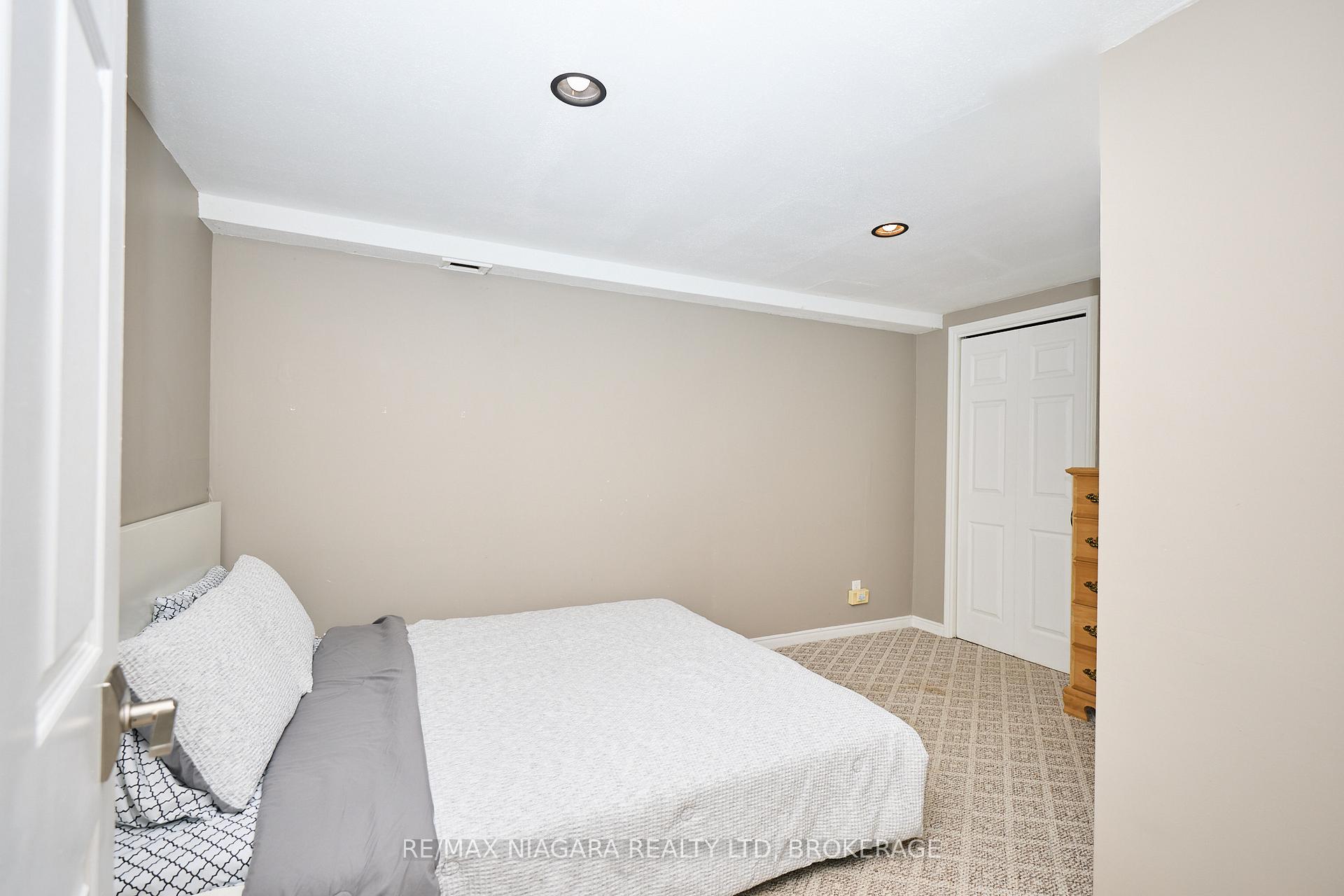 Photo 25 of 35 Berkwood Place, Pelham, Fonthill — HOMEH