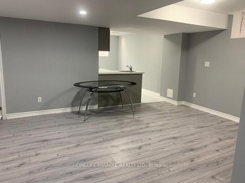 Photo 2 of Unit Bsmt, 19 Muscovy Drive, Brampton, Northwest Brampton — HOMEH