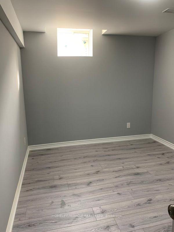 Photo 3 of Unit Bsmt, 19 Muscovy Drive, Brampton, Northwest Brampton — HOMEH
