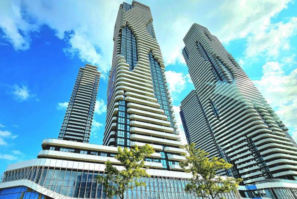 Photo 1 of Unit 3512, 8 Interchange Way, Vaughan, Vaughan Corporate Centre — HOMEH