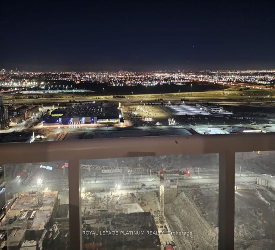Photo 9 of Unit 3512, 8 Interchange Way, Vaughan, Vaughan Corporate Centre — HOMEH