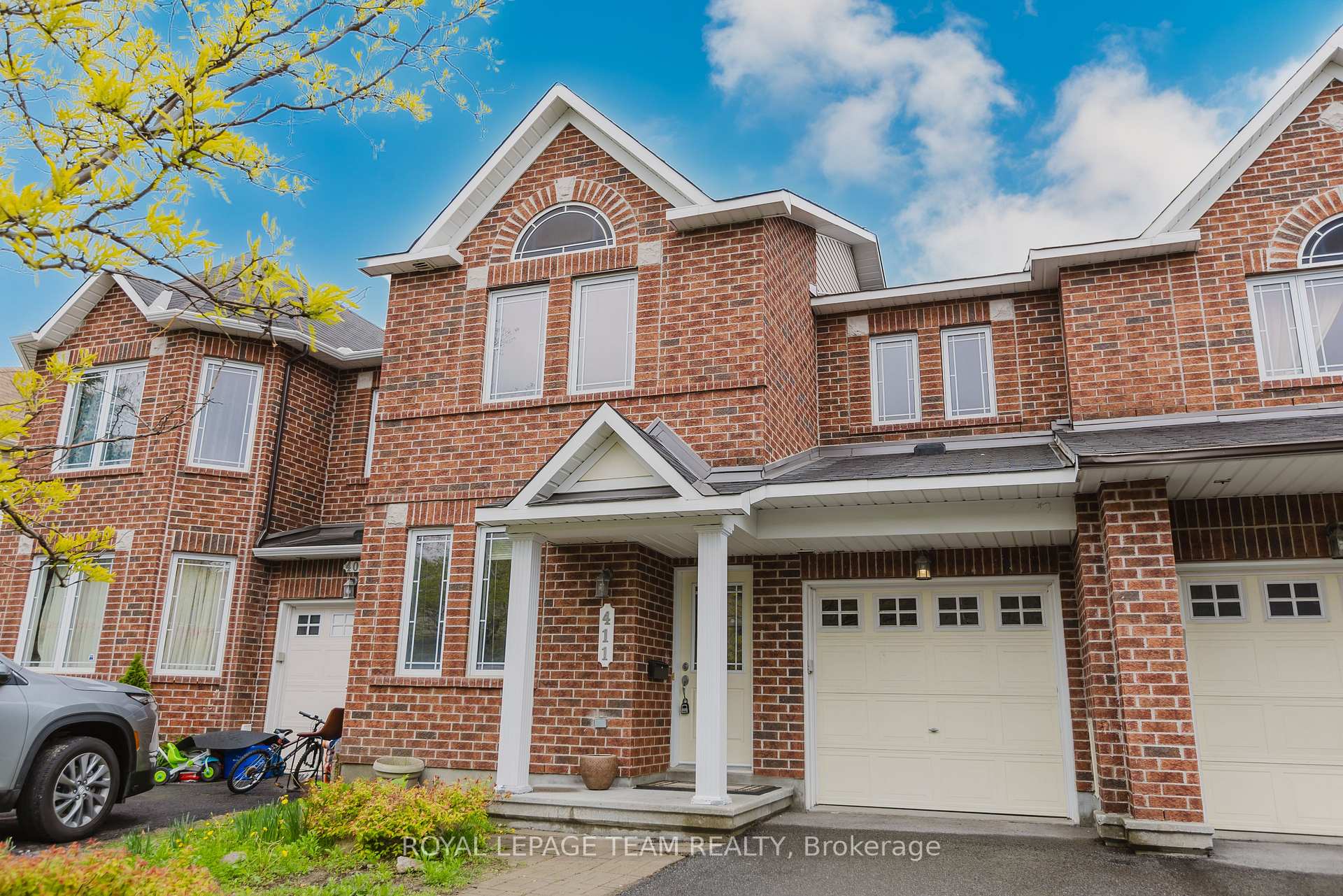 Photo 2 of 411 Temiskaming Crescent, Ottawa, Barrhaven - Strandherd — HOMEH